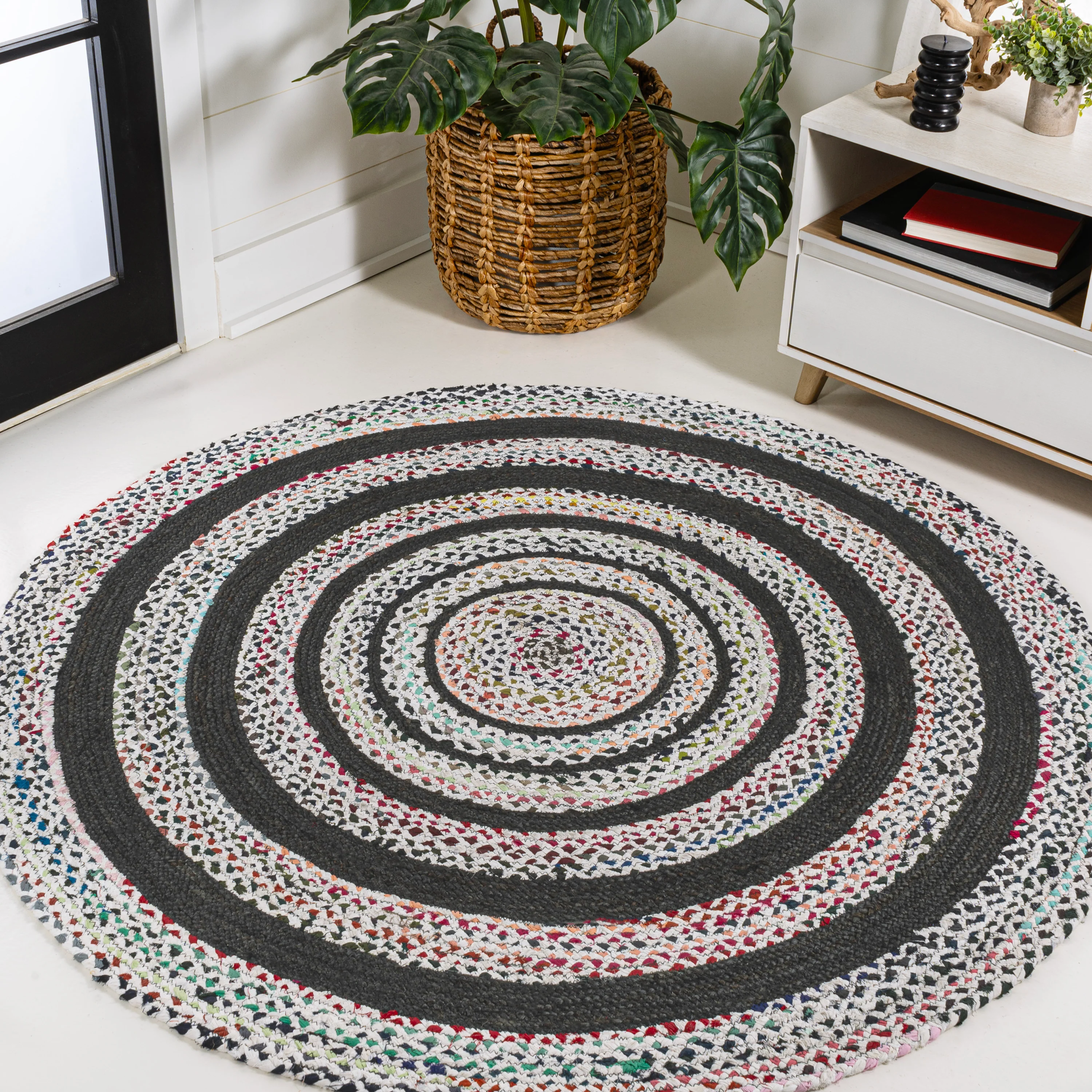 Abyss Braided Bohemian Coastal Round Jute Area Rug