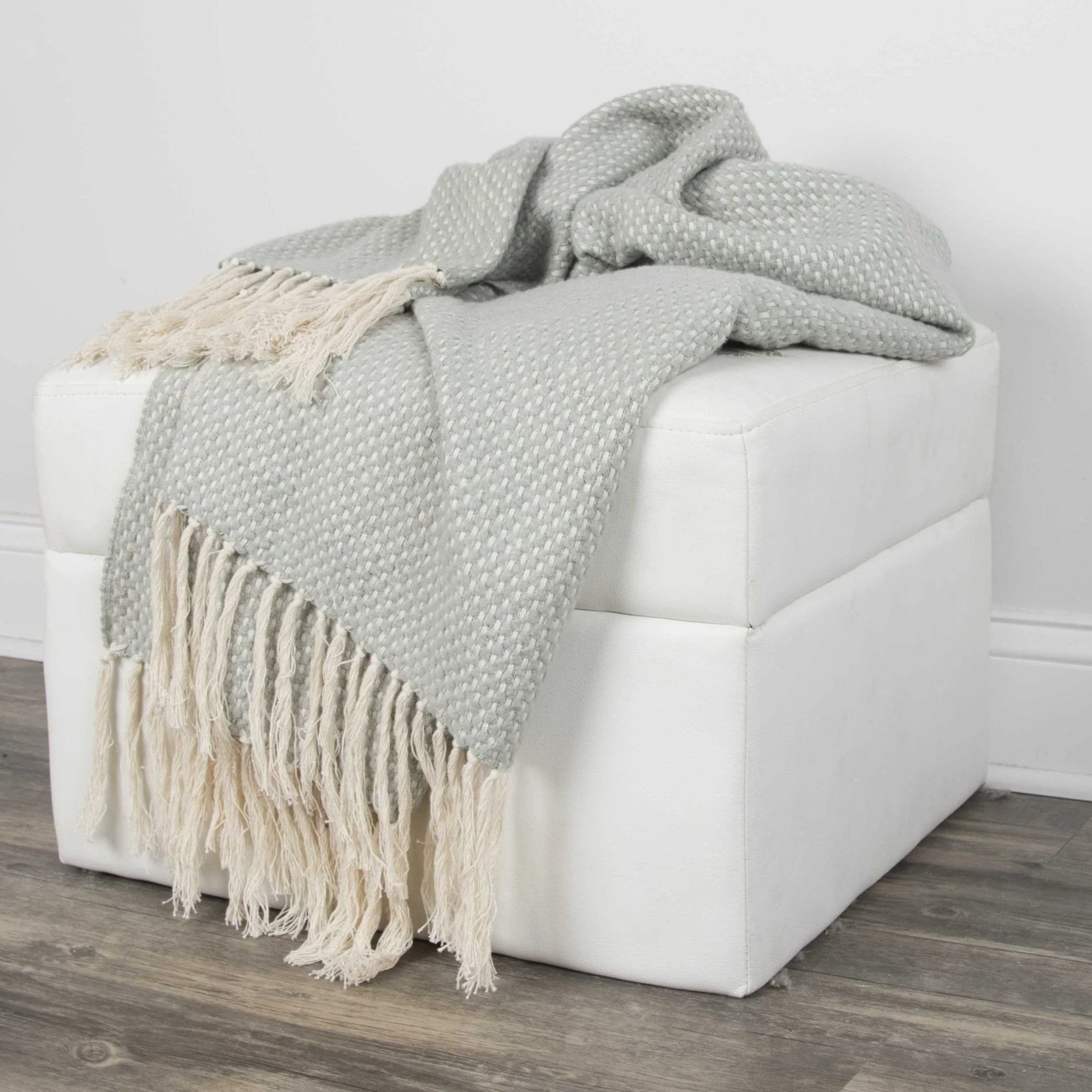 Woven Dotted 100% Cotton Throw