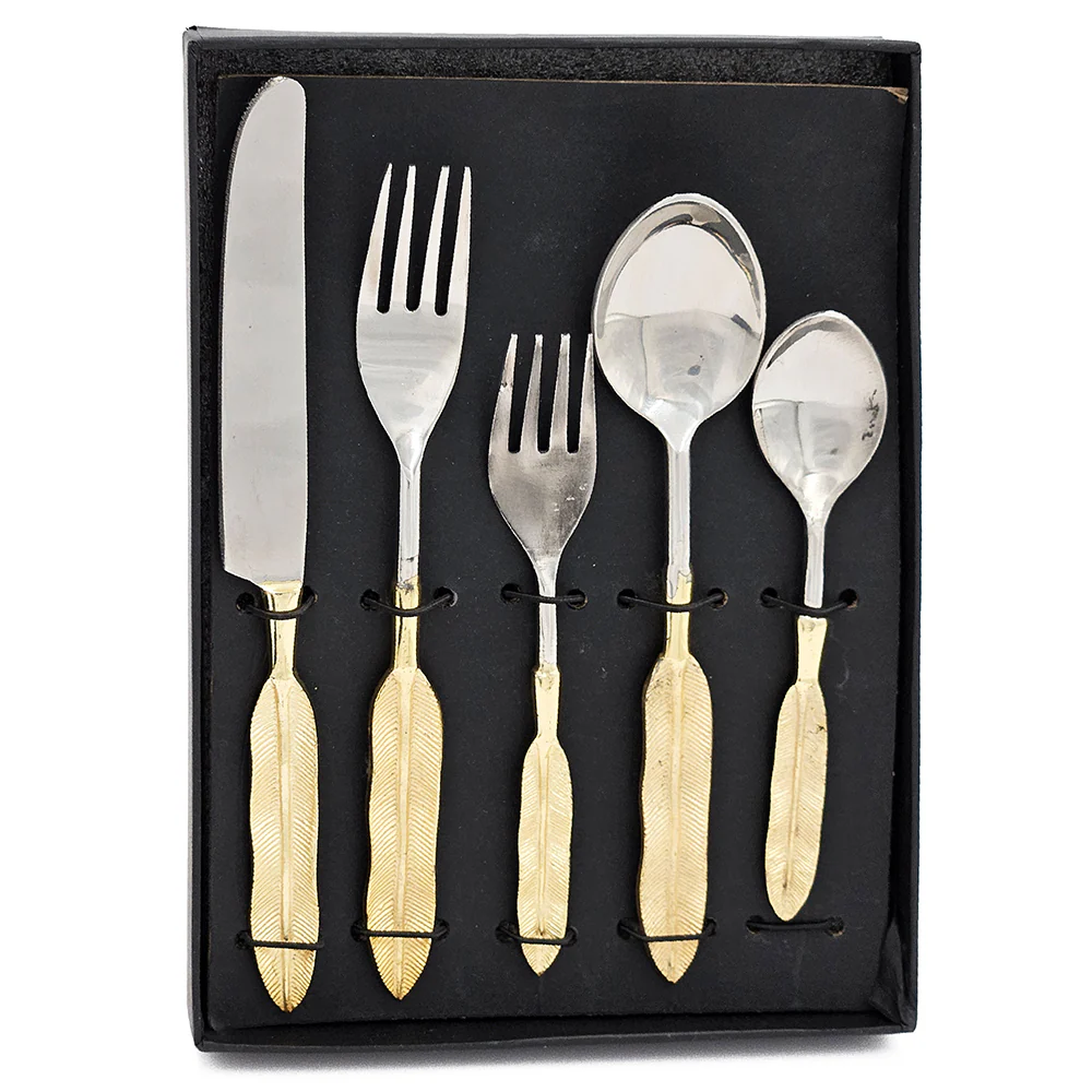 Feather Flatware Place Setting
