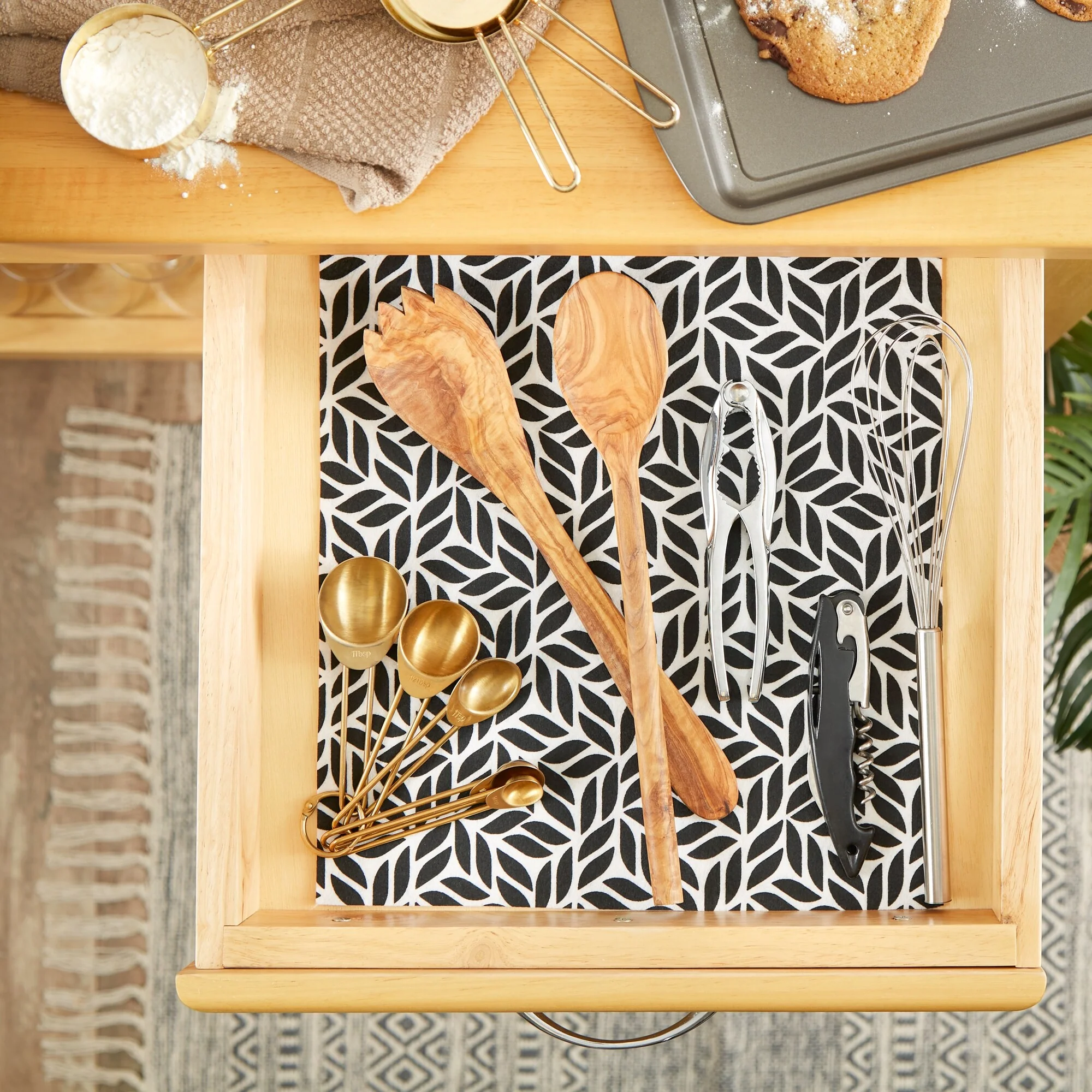 DII Grey Lattice Shelf Liner (Set of 2)