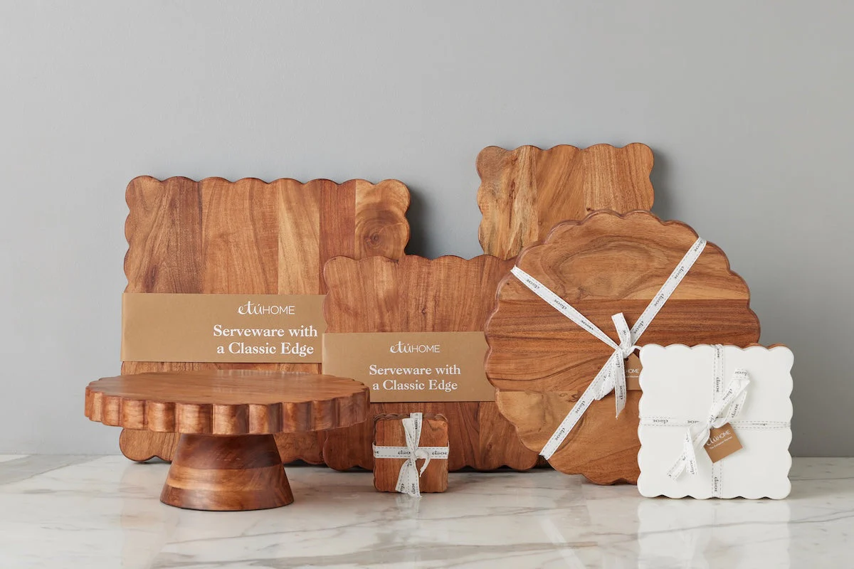 Square Scalloped Cutting Board