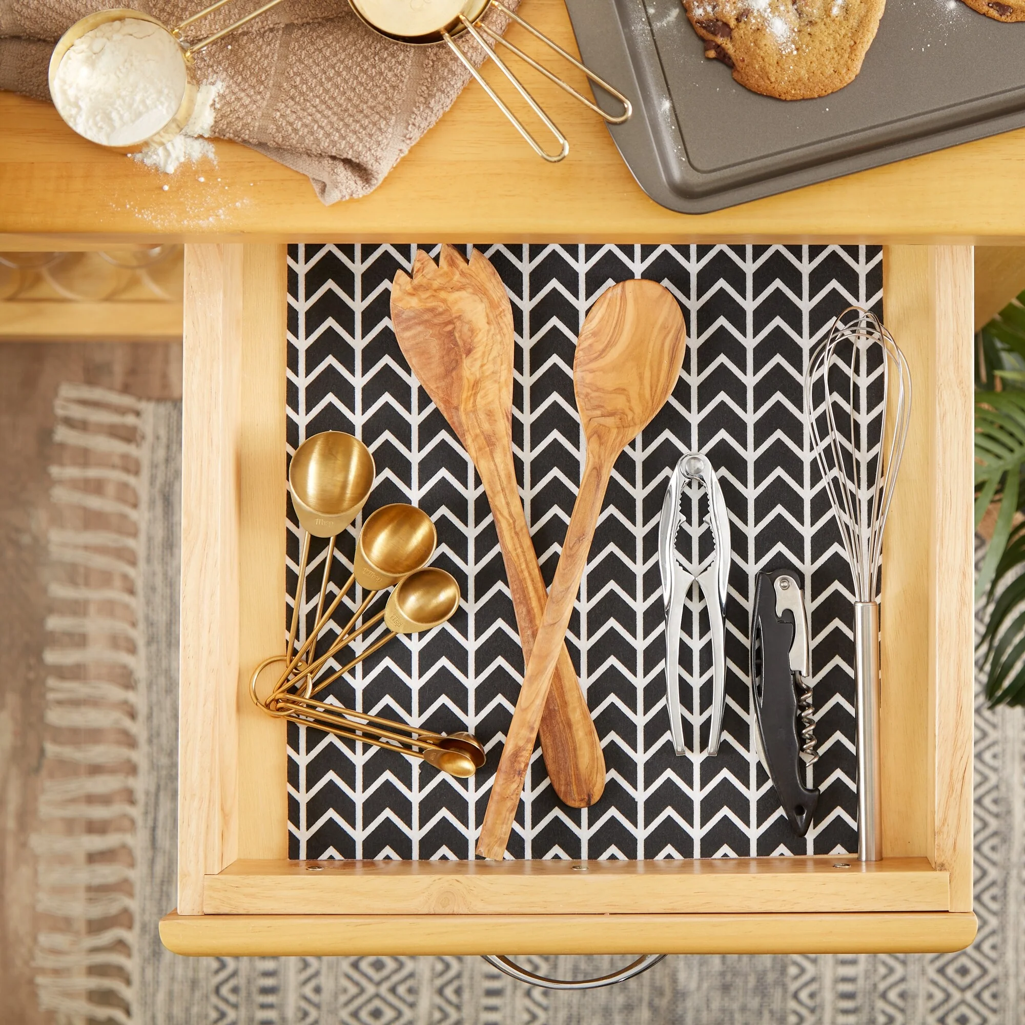 DII Grey Lattice Shelf Liner (Set of 2)