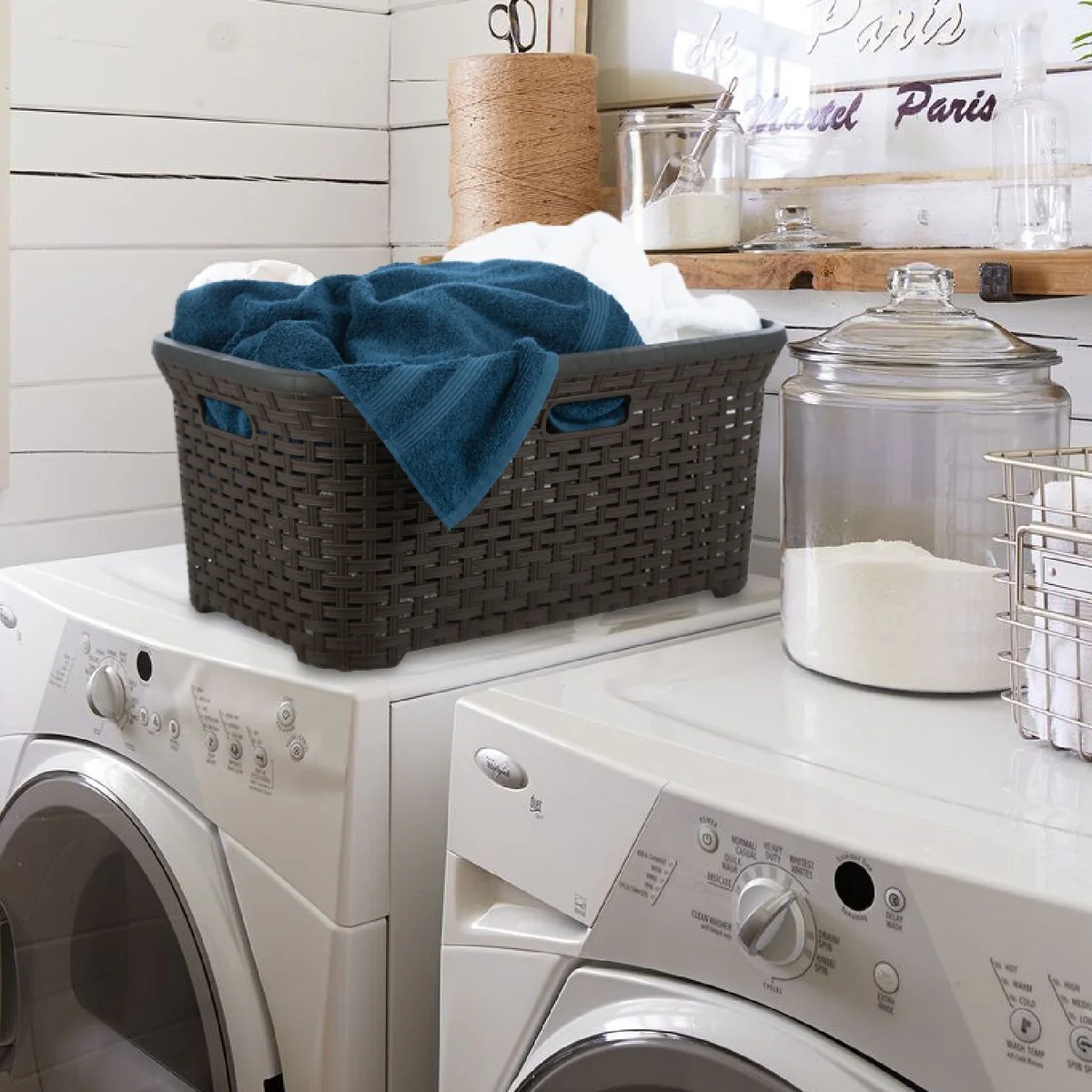 Superio Large Wicker Laundry Basket with Cutout Carry Handles - Capacity: 50l