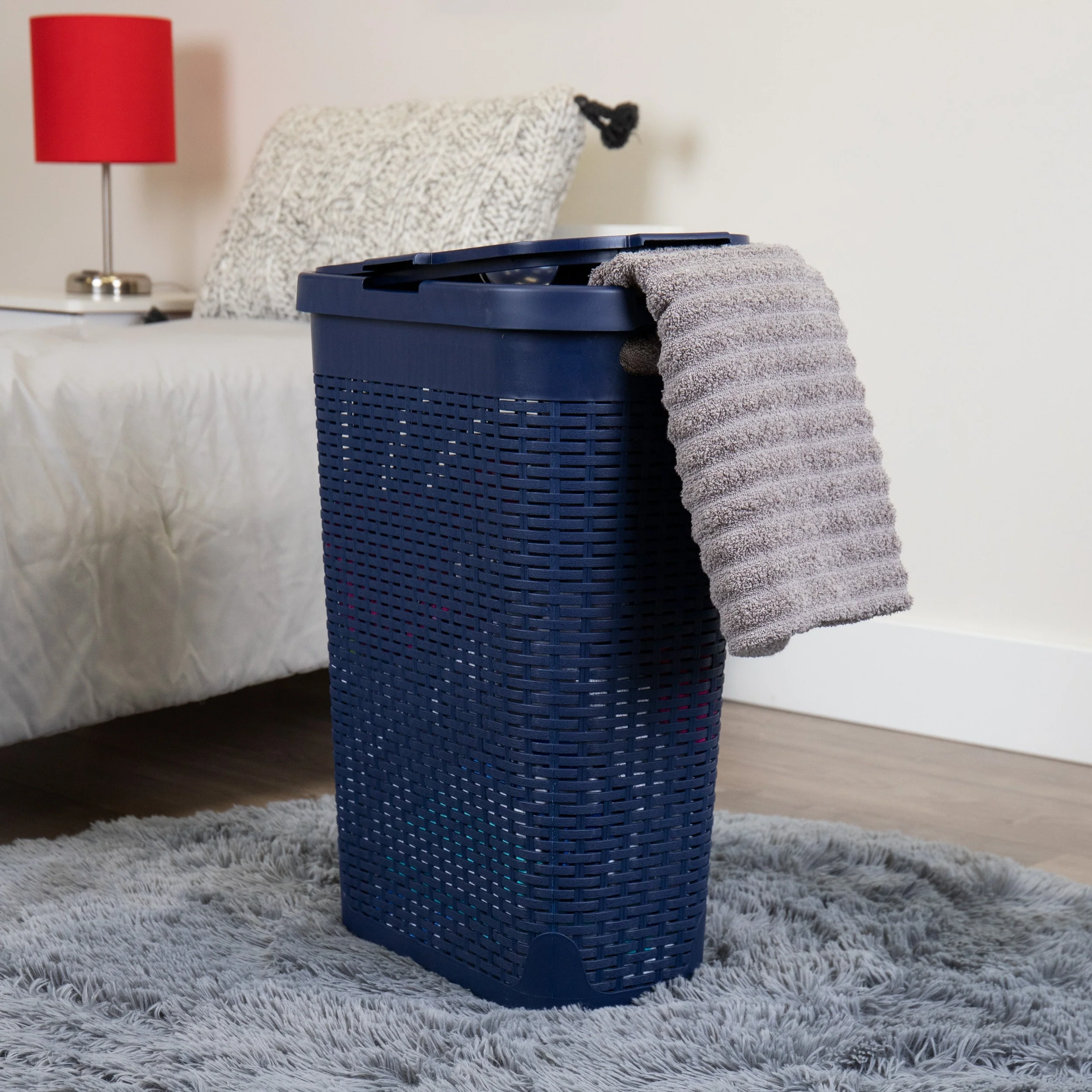 Mind Reader 40L Slim Laundry Hamper, Clothes Basket, Lid, Wicker Design, Plastic, 18