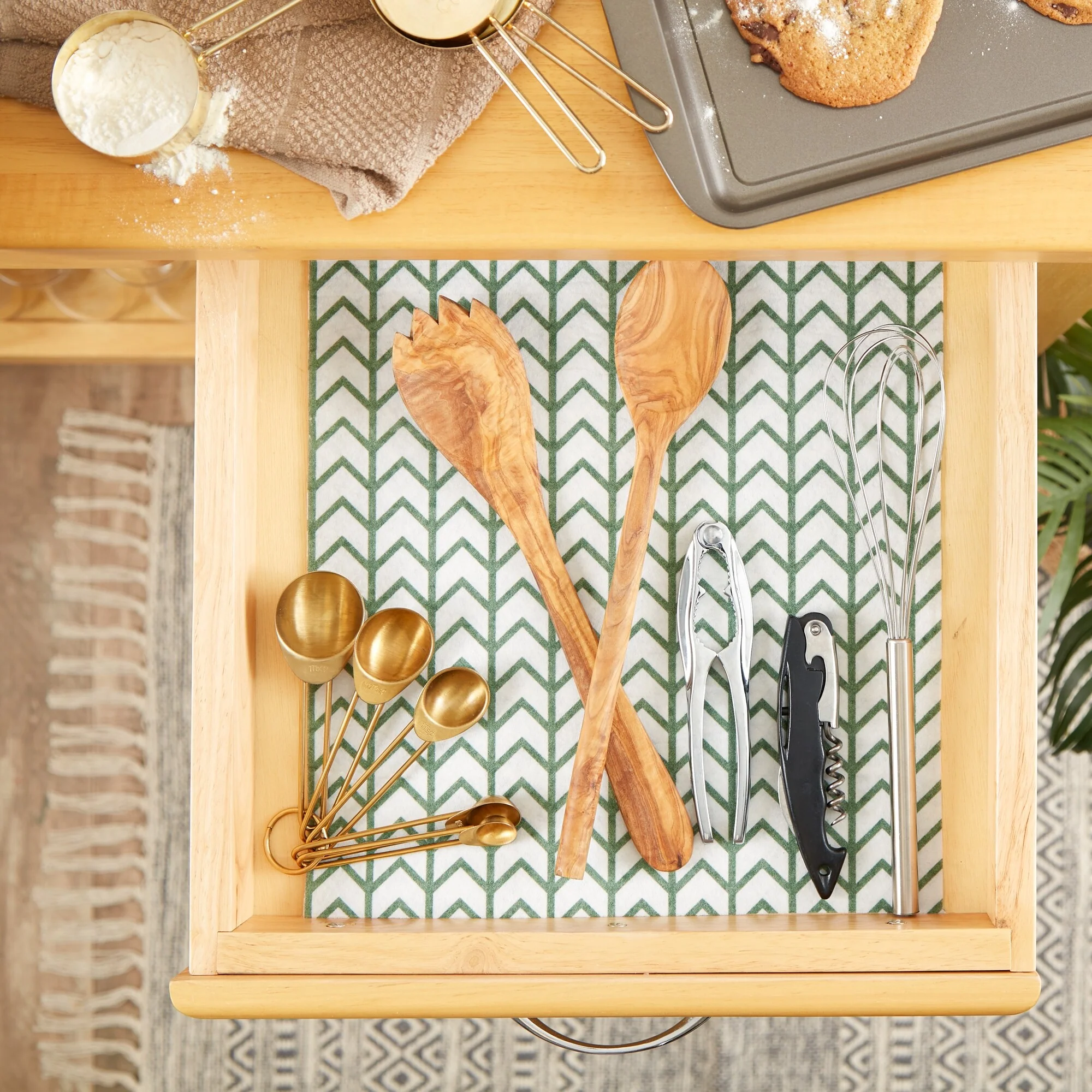 DII Grey Lattice Shelf Liner (Set of 2)