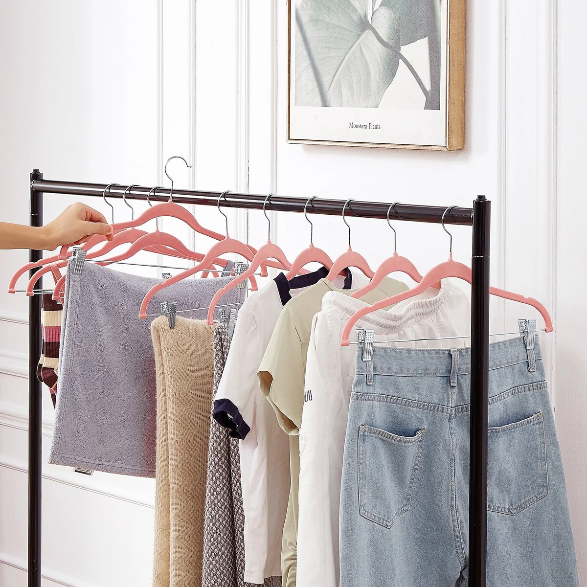 Javlergo 20-Pack Velvet Clothes Hangers, 16.5in Heavy-Duty Hangers with Adjustable Clips, Non-Slip, Space-Saving