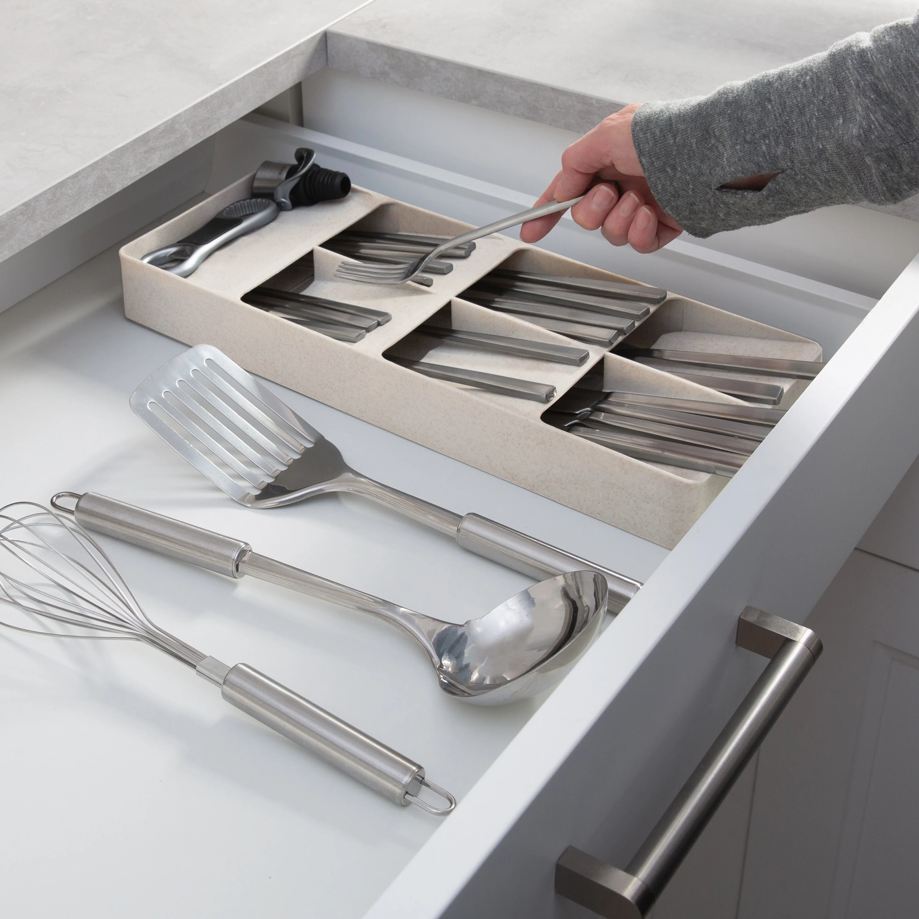 Kitchen Details 7 Compartment Cutlery Organizer in Natural - Brown - 15.7