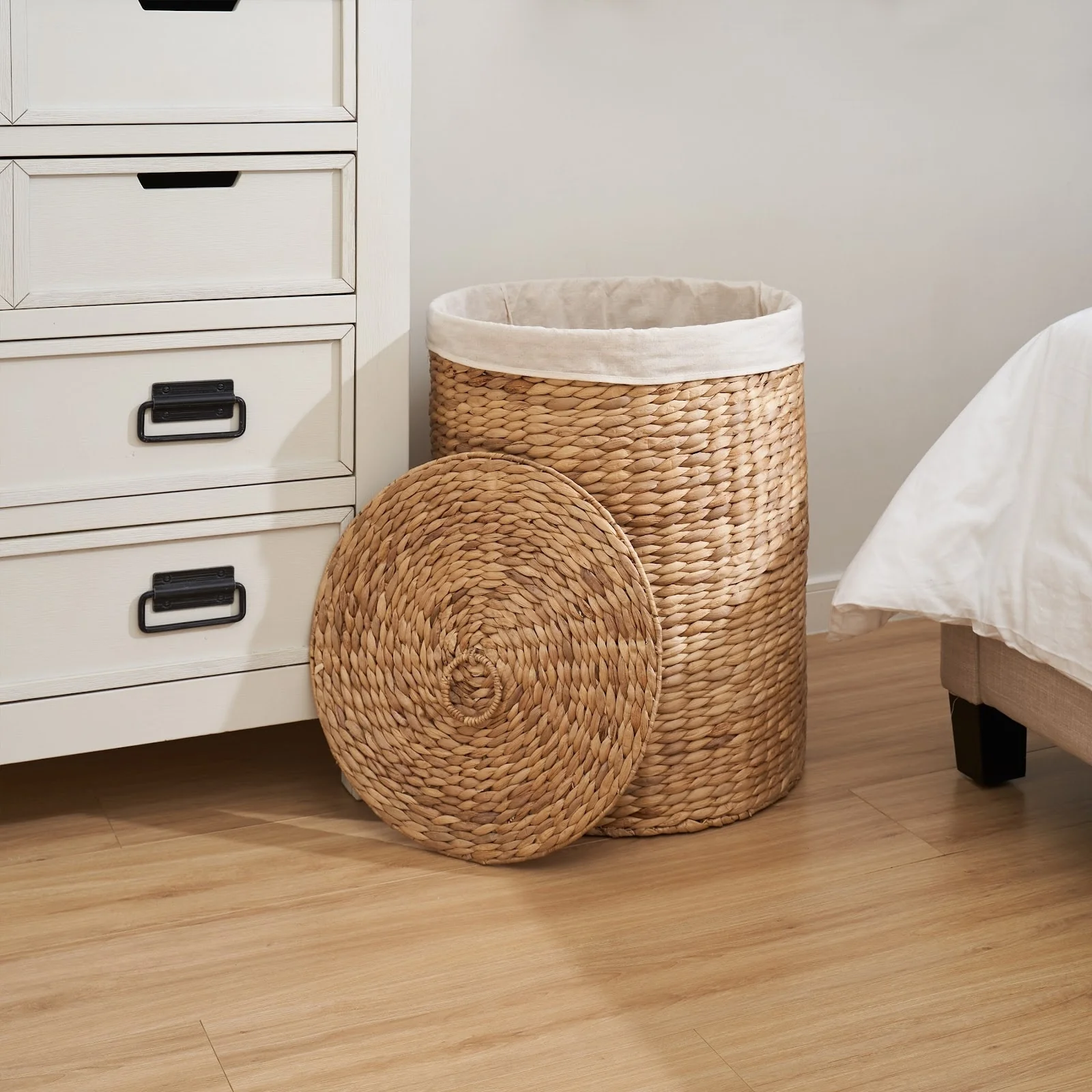 Ludmilla Round Tall Water Hyacinth Woven Wicker Laundry Hamper with Lid 15