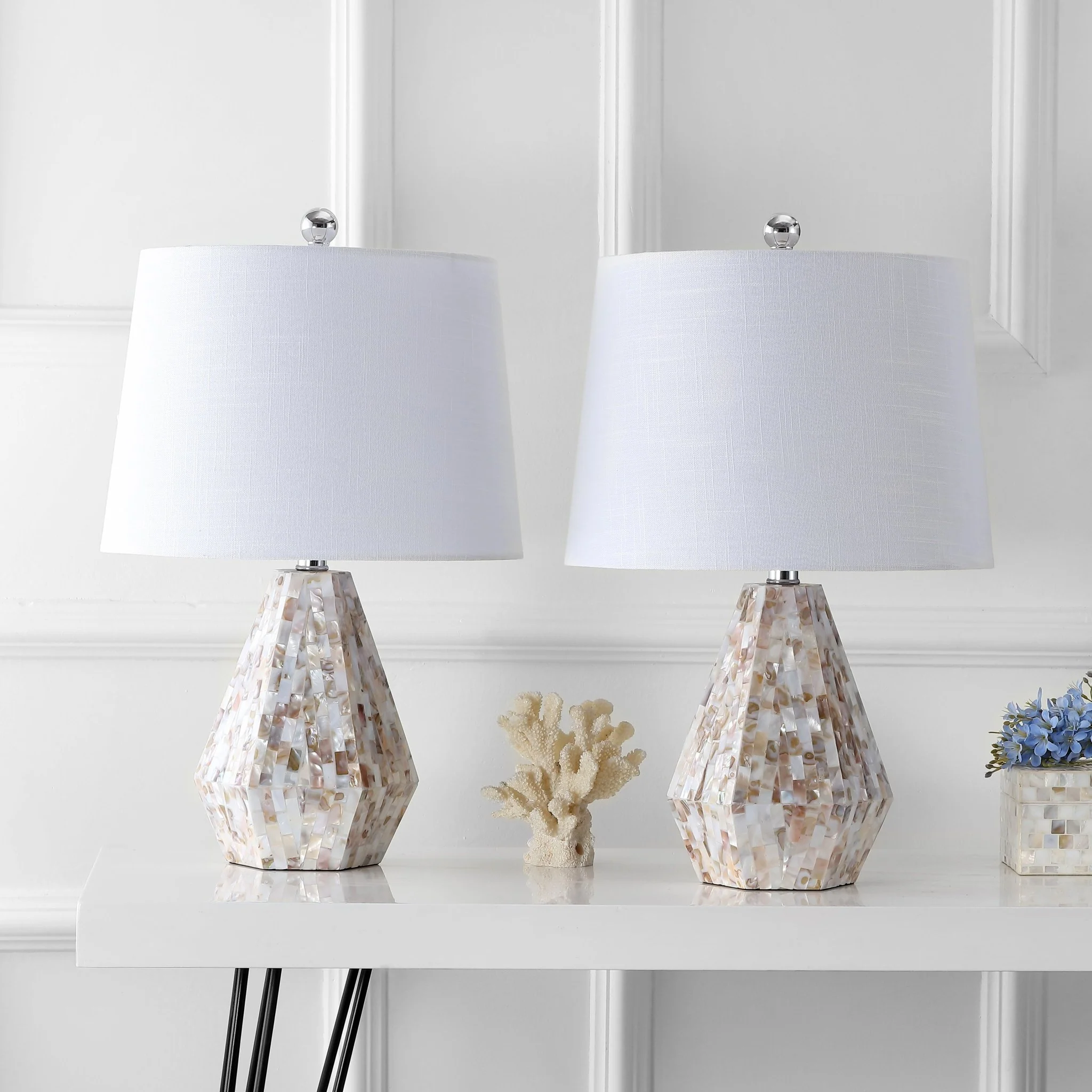 Isabella Seashell LED Table Lamp