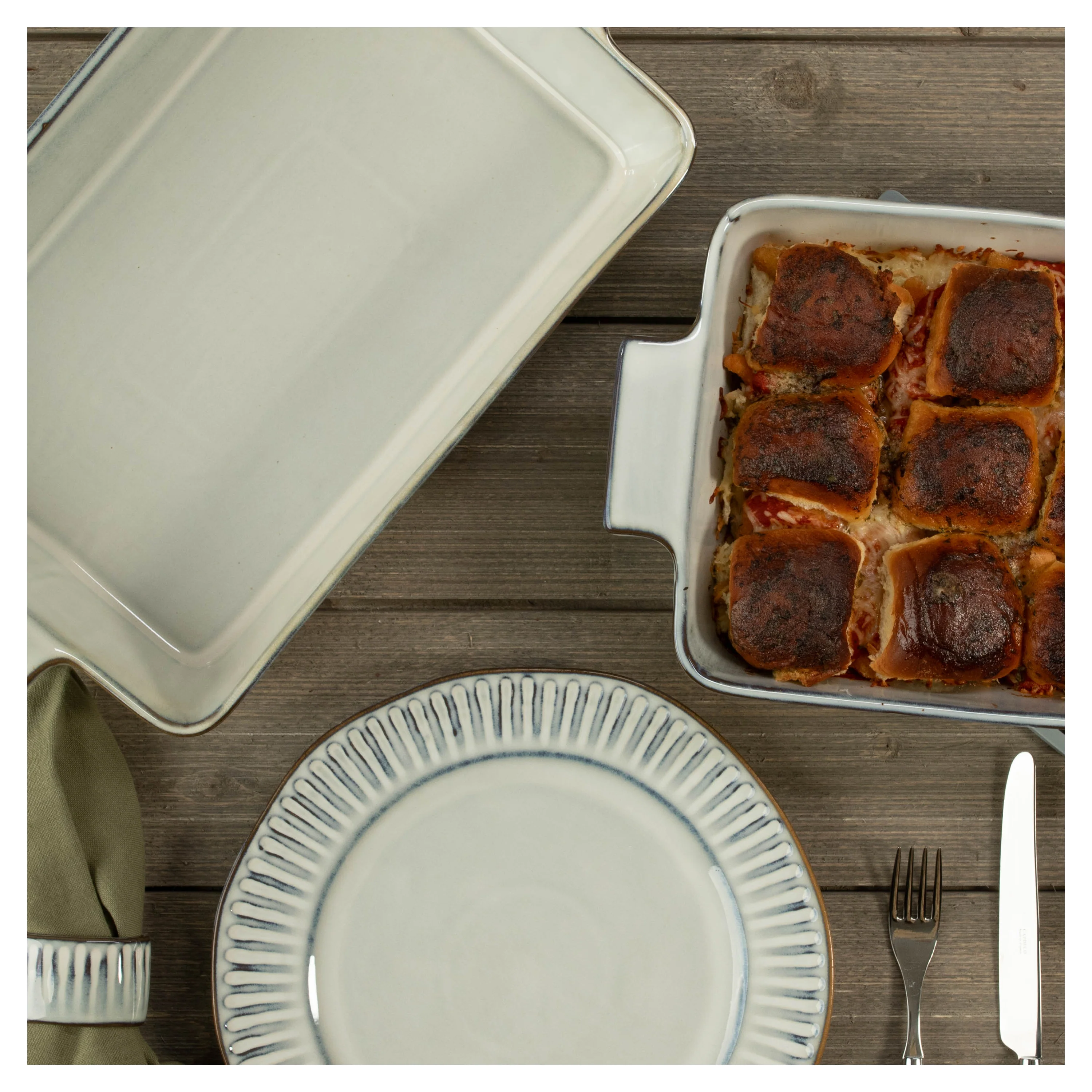 Colonnade  2 Piece Bakeware Set