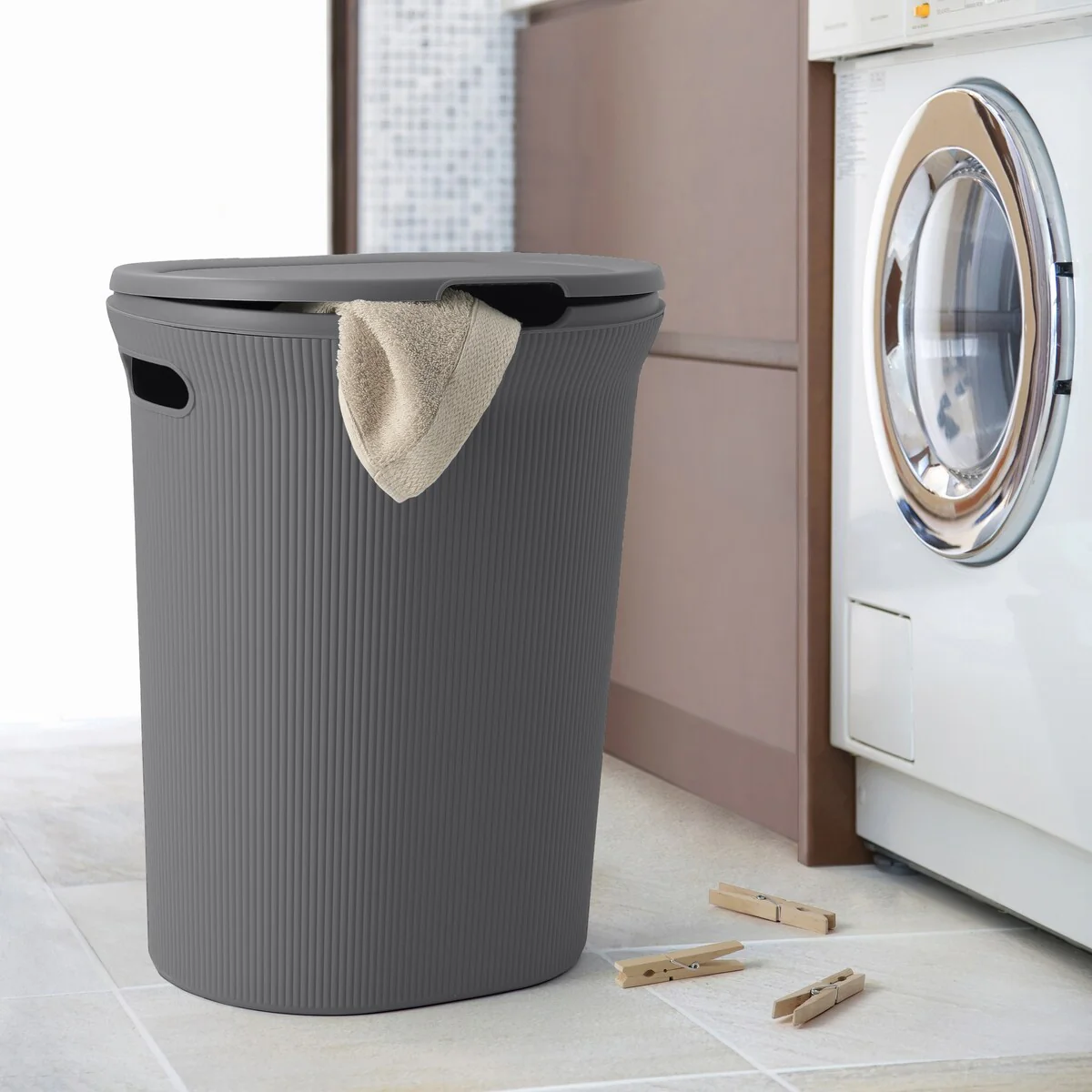 Superio 40 L Ribbed Laundry Hamper with Lid - Capacity: 40l