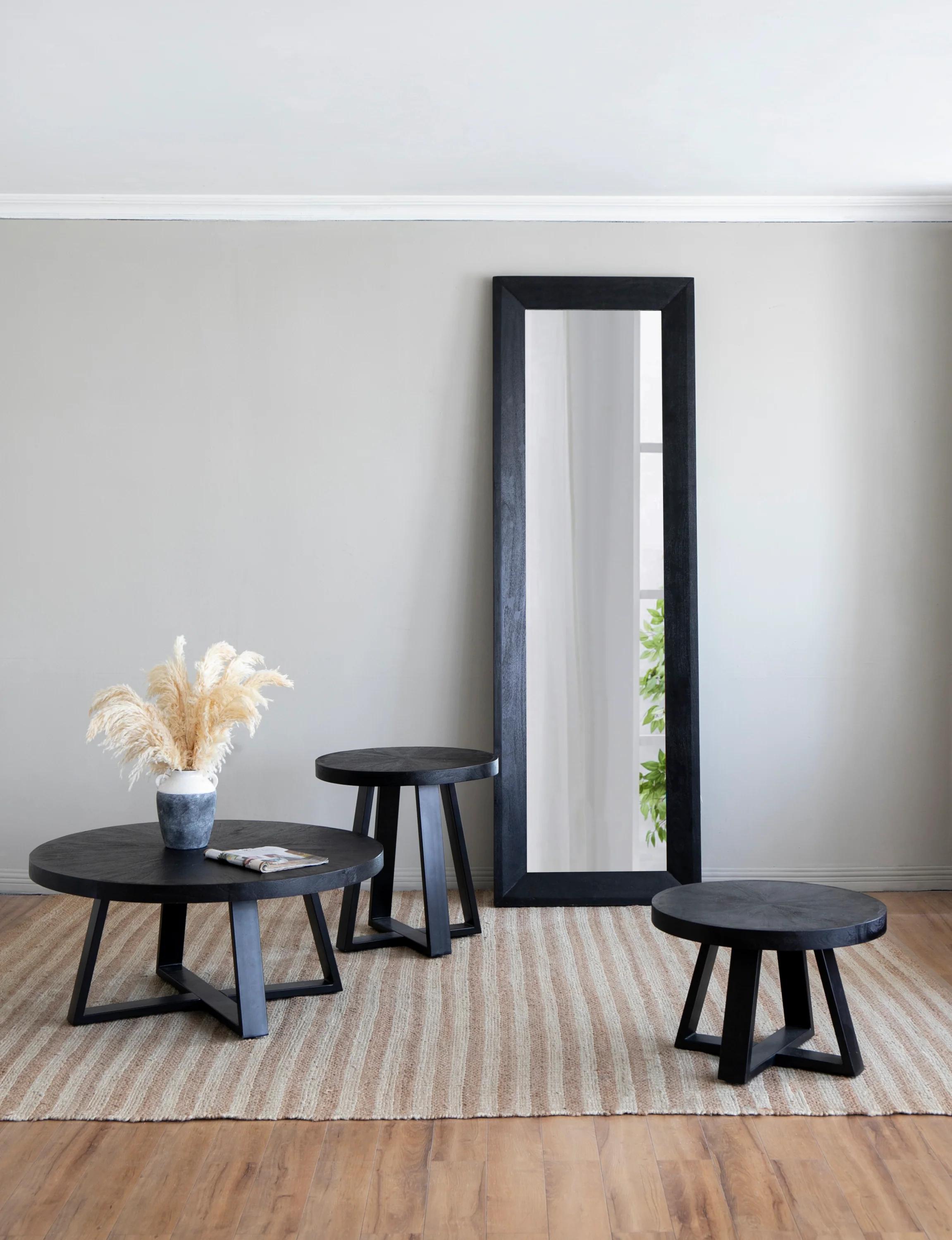 Round Coffee Table, Black