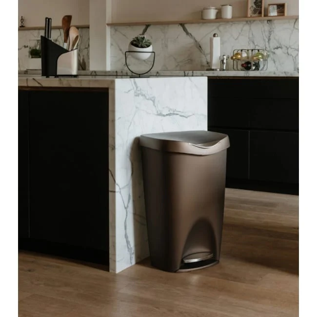 Umbra Brim 13 Gallon Plastic Trash Can