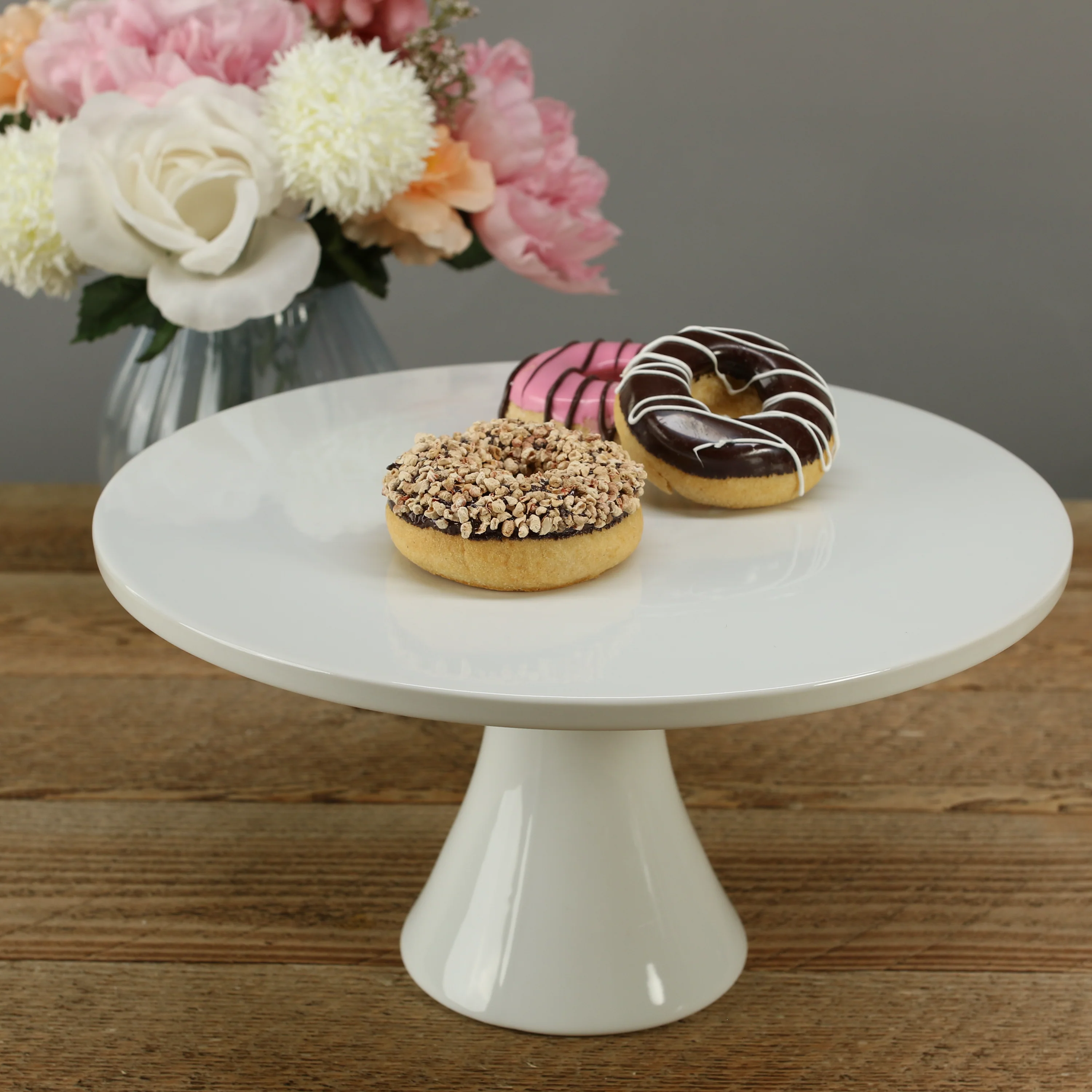 Round Cake Stand