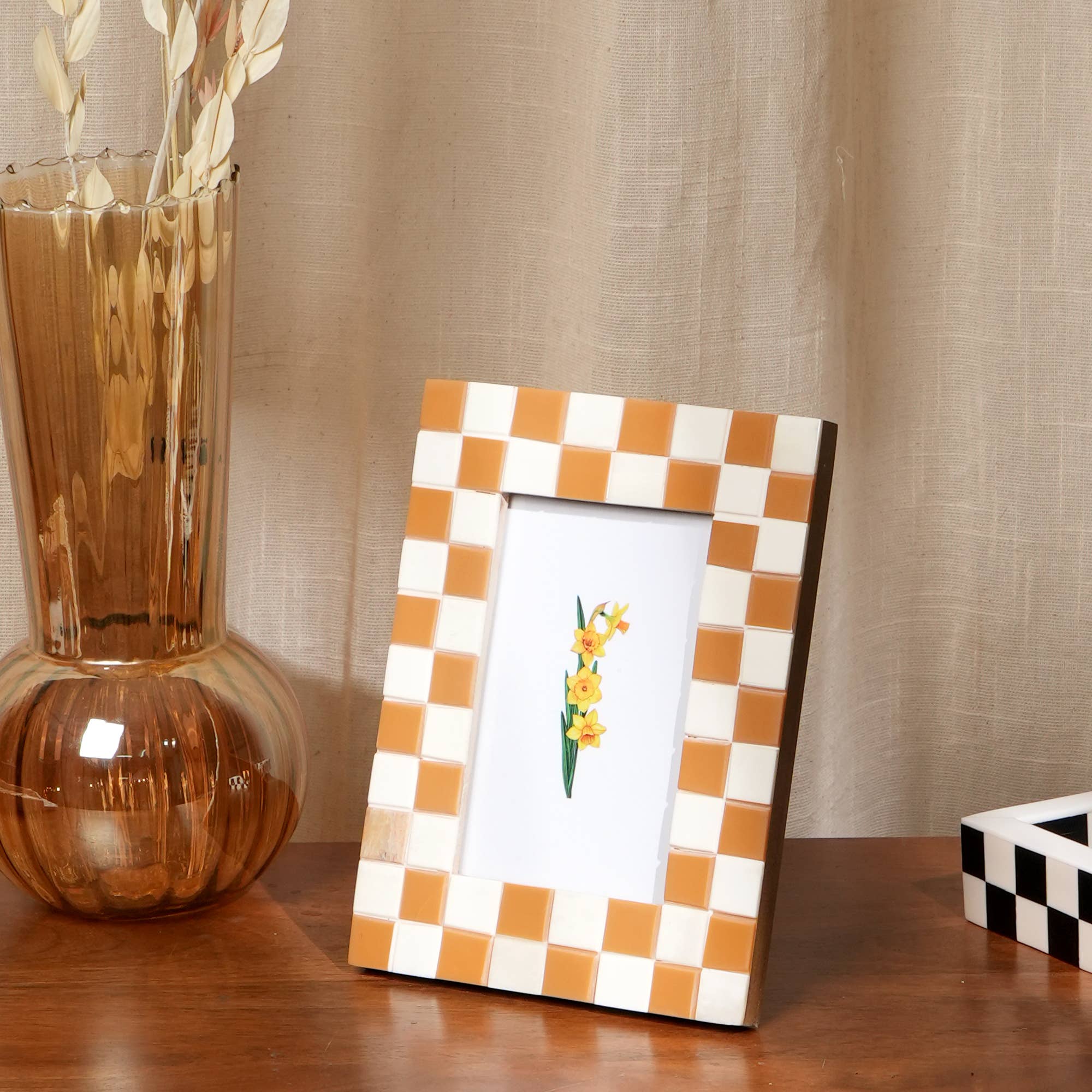 Handcrafted Cheery Check Pattern Photo Frame, 4x6