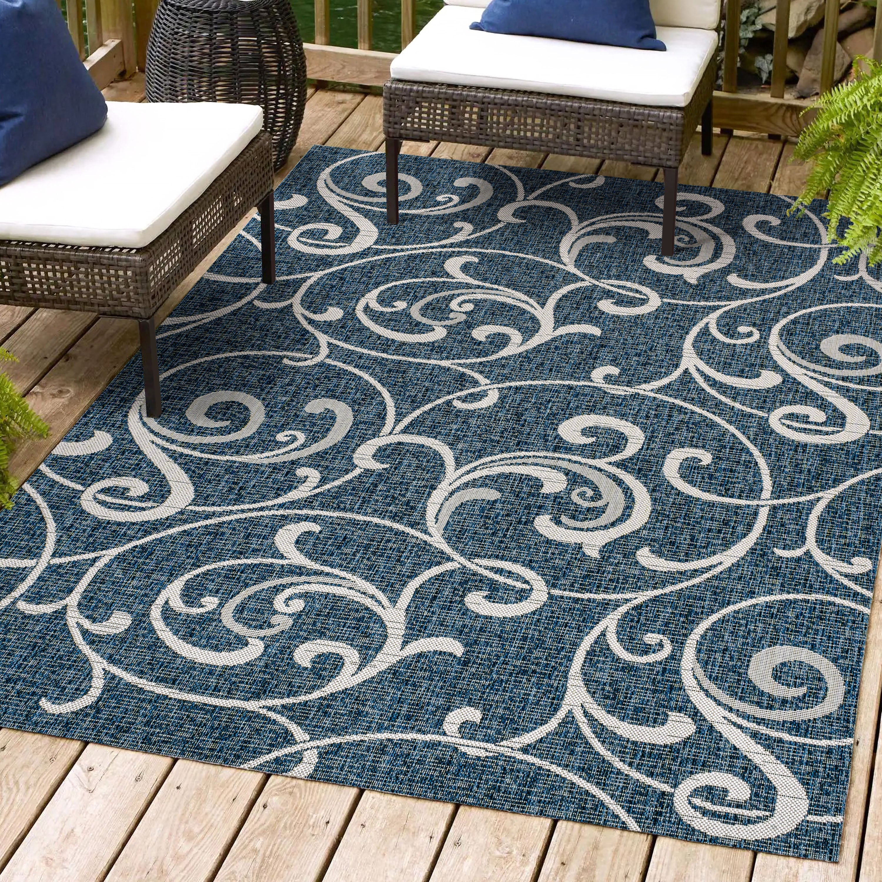 Maribel Traditional Classic All-Over Scroll Indoor/Outdoor Runner Rug