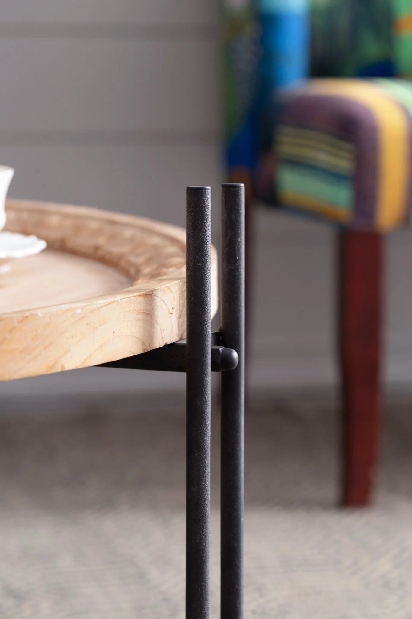 Round Wooden Round Coffee Table with Metal Legs