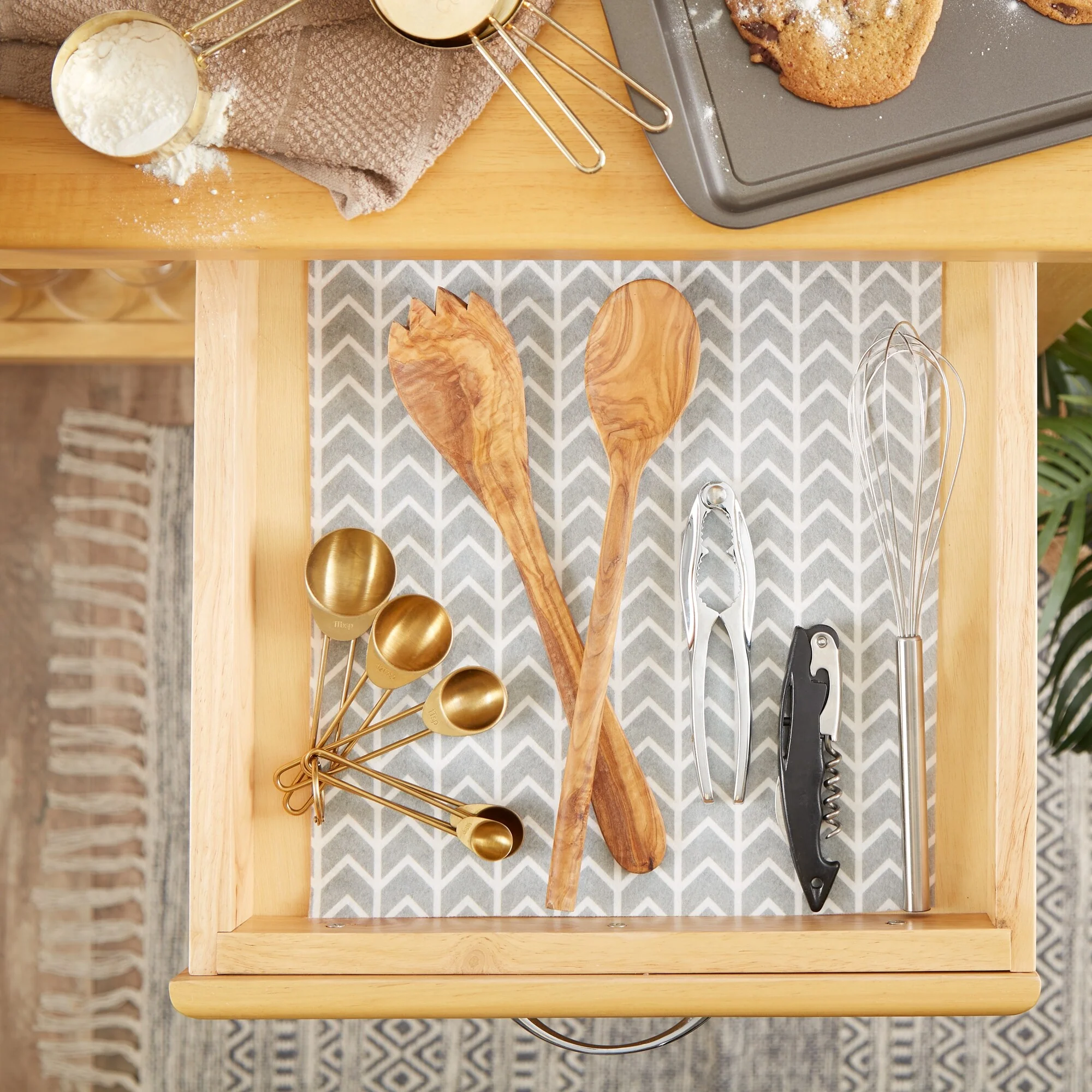 DII Grey Lattice Shelf Liner (Set of 2)