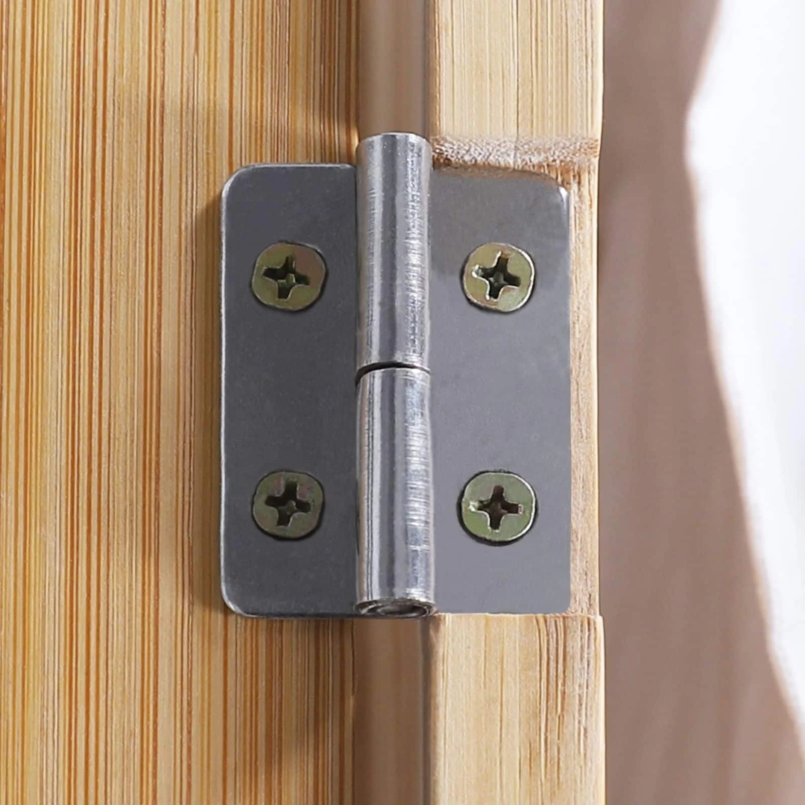 VEIKOUS 2-Section Bamboo Hamper Laundry Basket with Lid and Removable Liner Bags for Clothes - 22''W × 25.3''H × 14''D