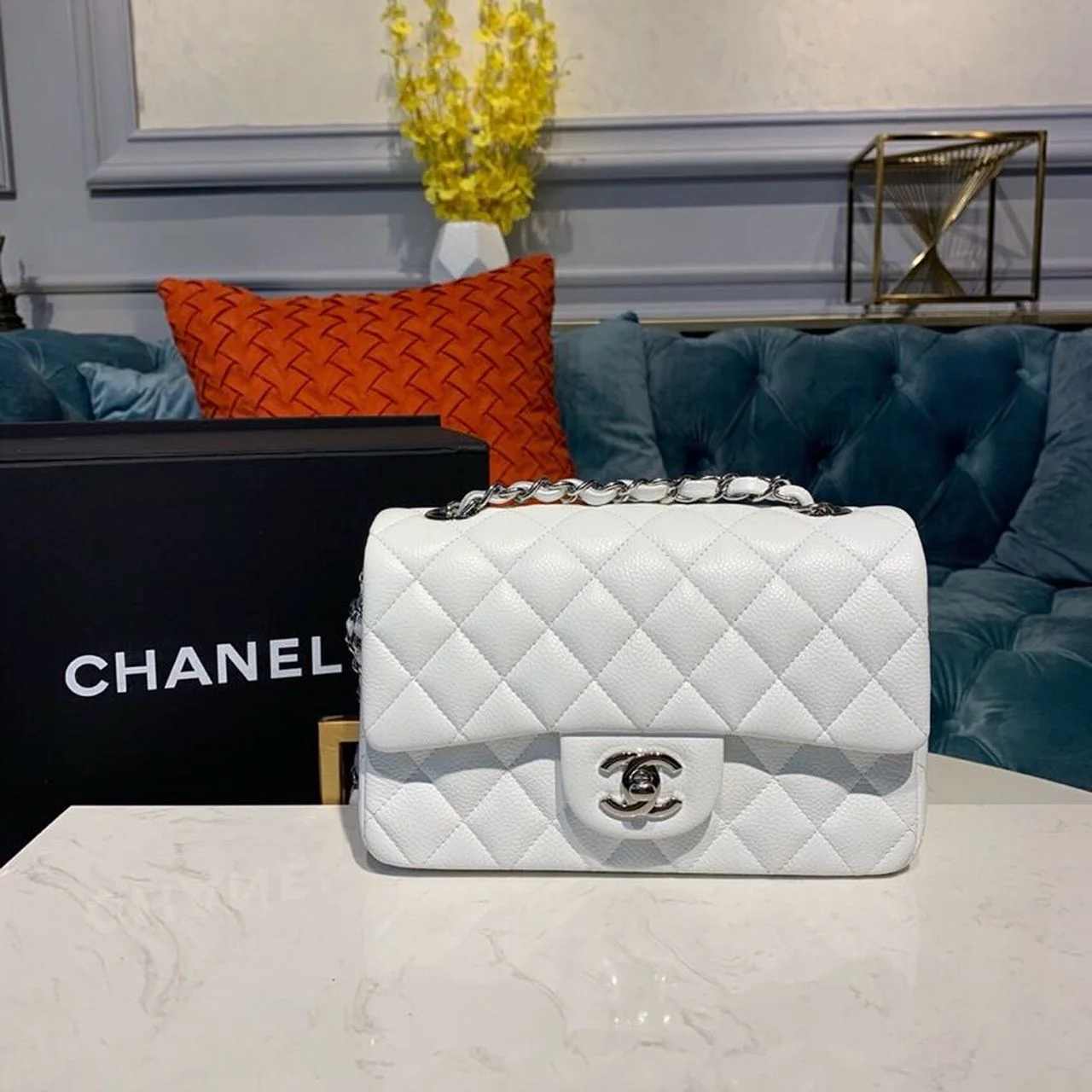 Chanel Small Classic Handbag Silver Hardware White For Women, Women's Bags, Shoulder And Crossbody Bags 7.8in/20cm A01113