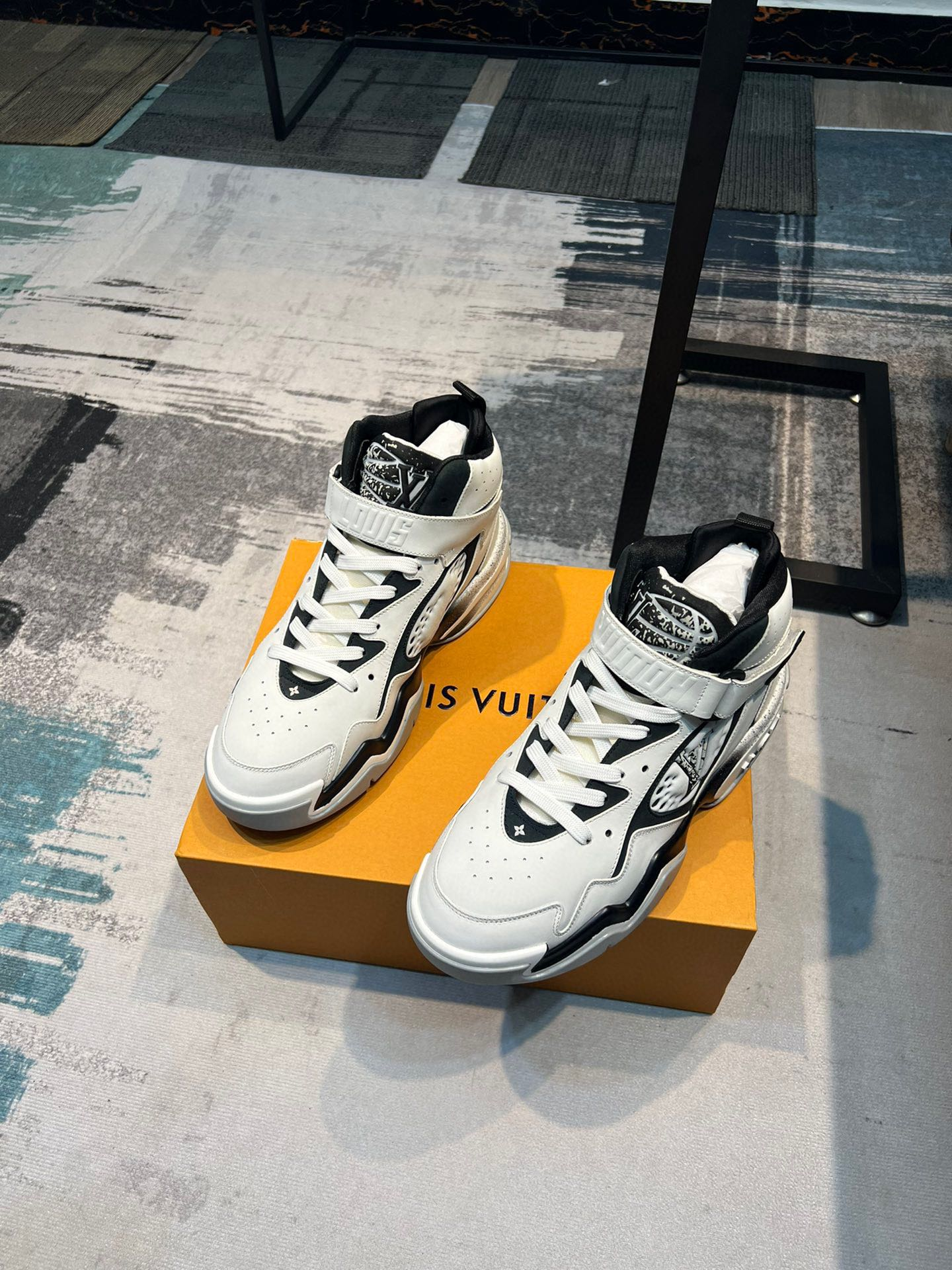 LV 22 autumn and winter new Trainer2 Louis Vuitton FW basketball sneakers 90 vibe