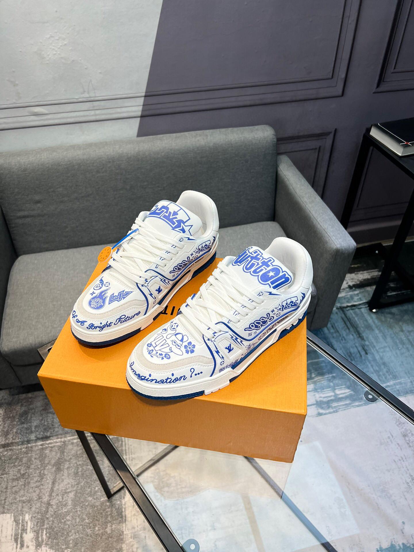 Louis Vuitton Graffiti-like Signatures & Slogans LV Trainer Sneaker In White/Blue