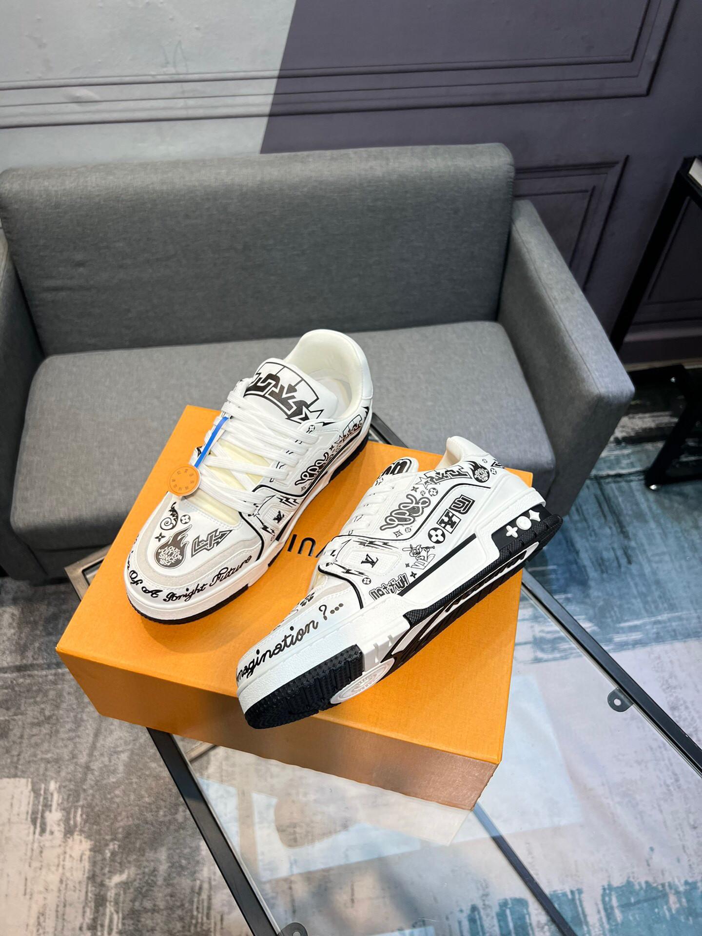 Louis Vuitton Graffiti-like Signatures & Slogans LV Trainer Sneaker In White/Black