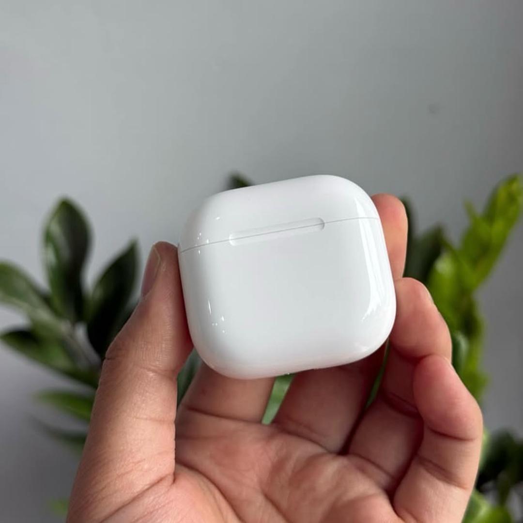 AirPods 4
