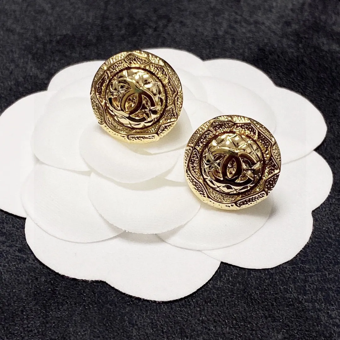 CC Earrings 0009