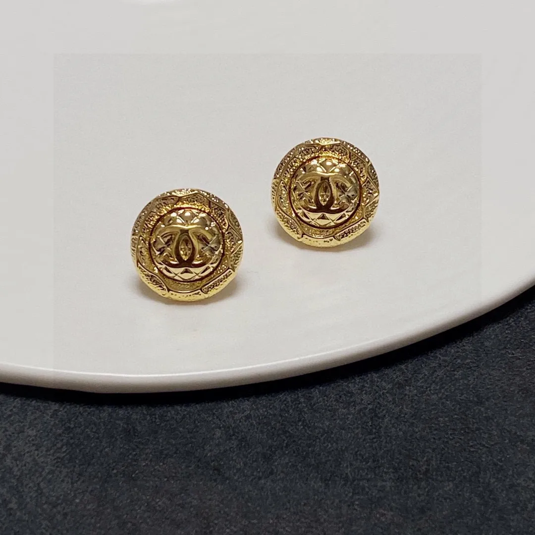 CC Earrings 0009