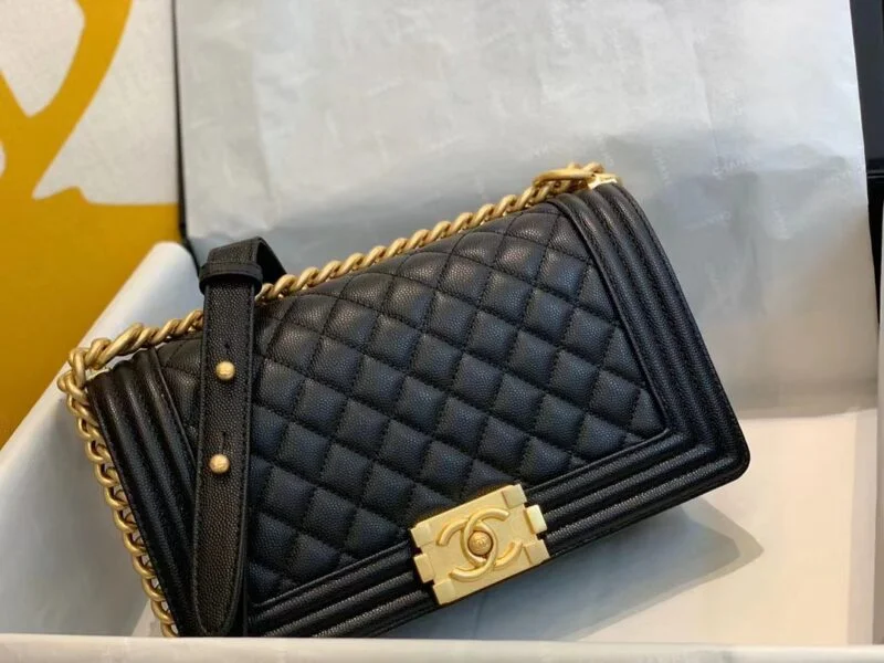 Chanel Boy Chanel Chain Shoulder Bag A67086 Caviar Skin Black Used Women Shw
