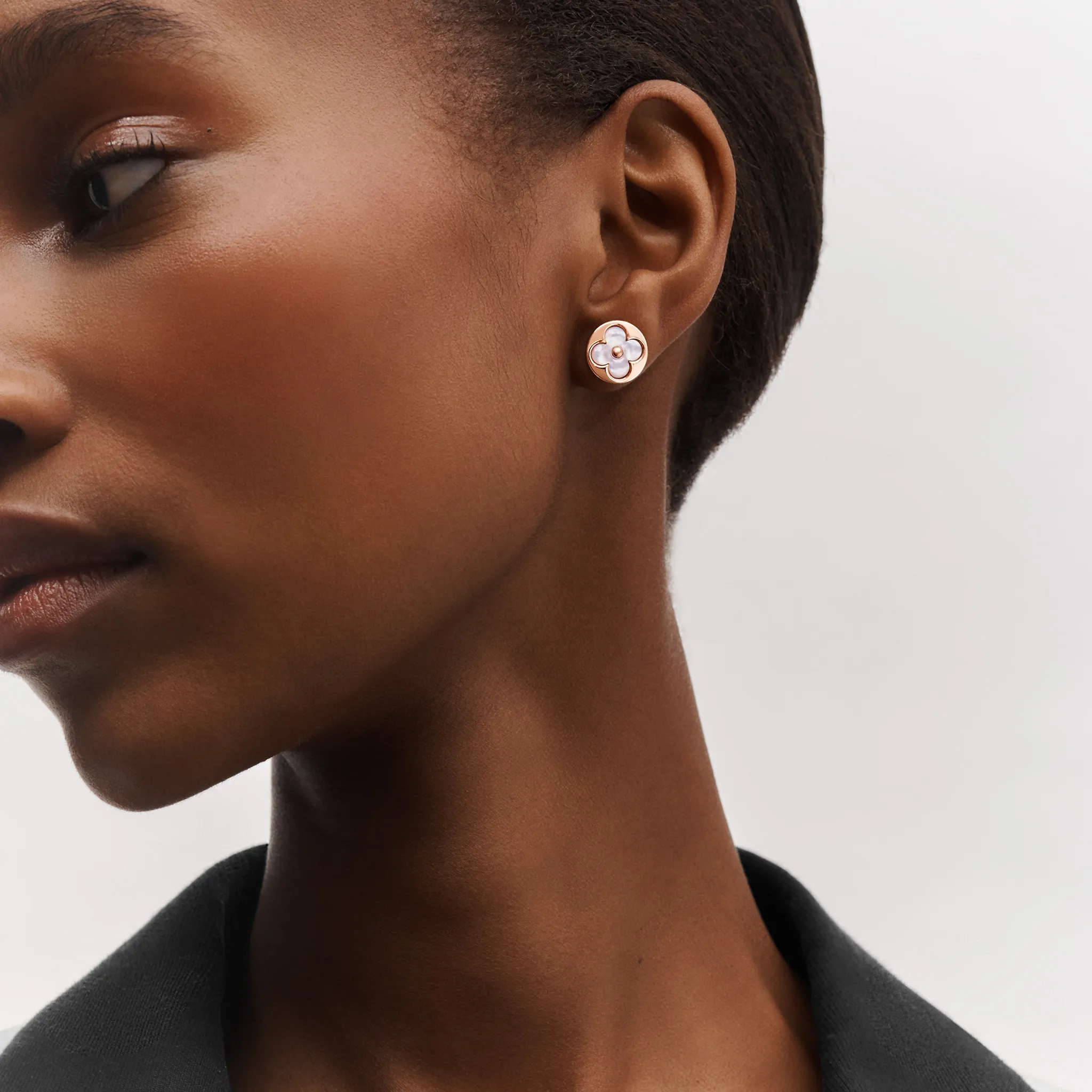 Color Blossom Sun Rose Gold and White Mother-of-Pearl Earring - Single