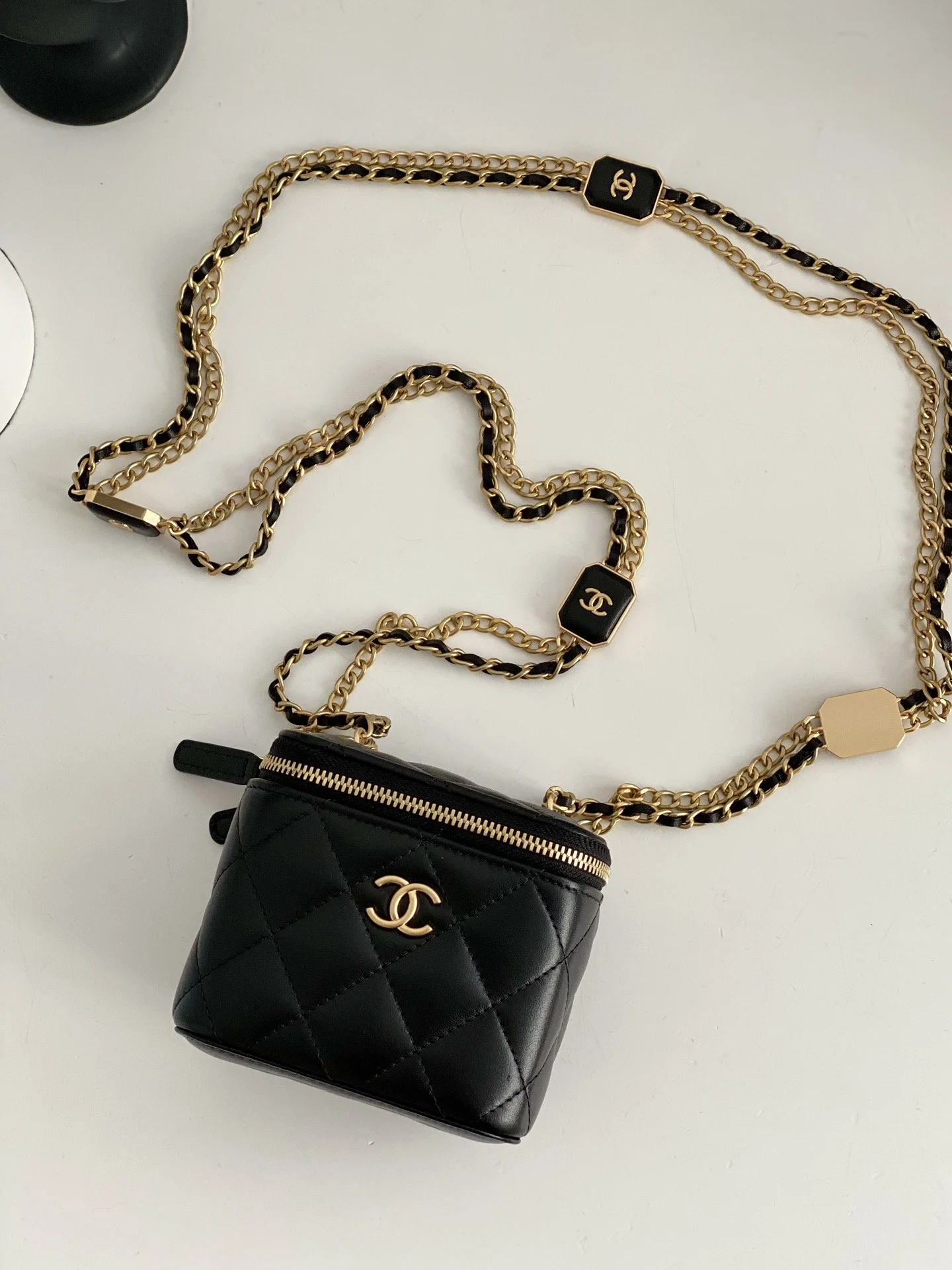 Chanel Small Vanity With Chain Black For Women, Women’s Bags 4.3in/11cm