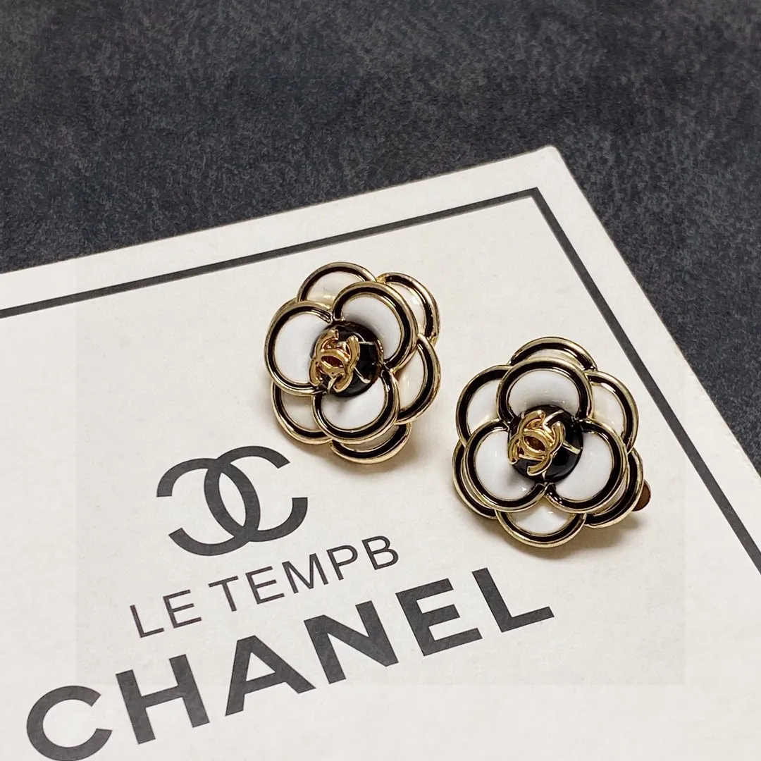 CC Earrings 0005