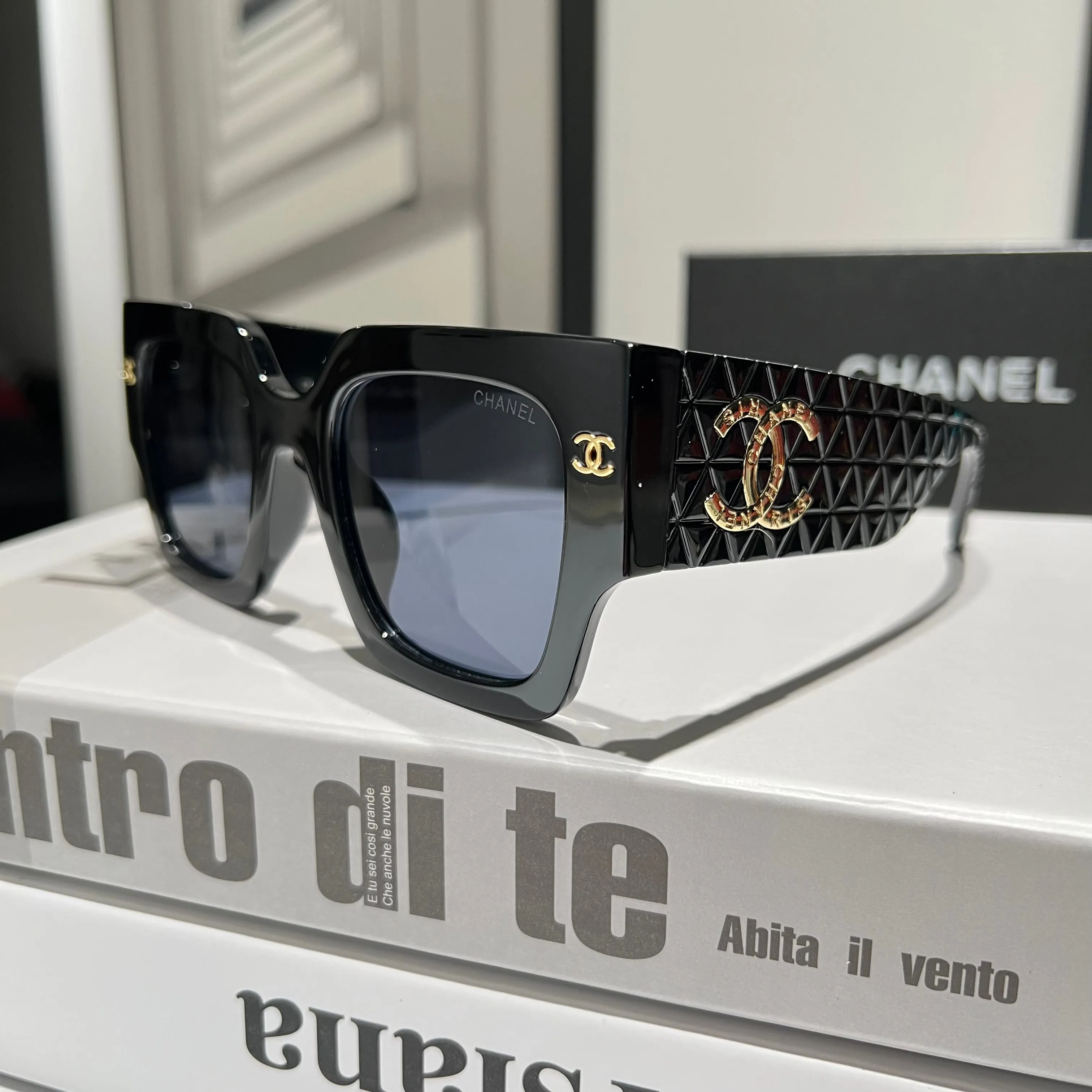 6-color fashionable CC letter sunglasses