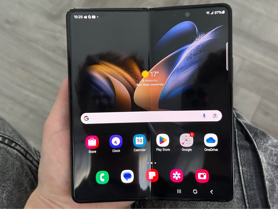 Samsung Galaxy Z Fold 4