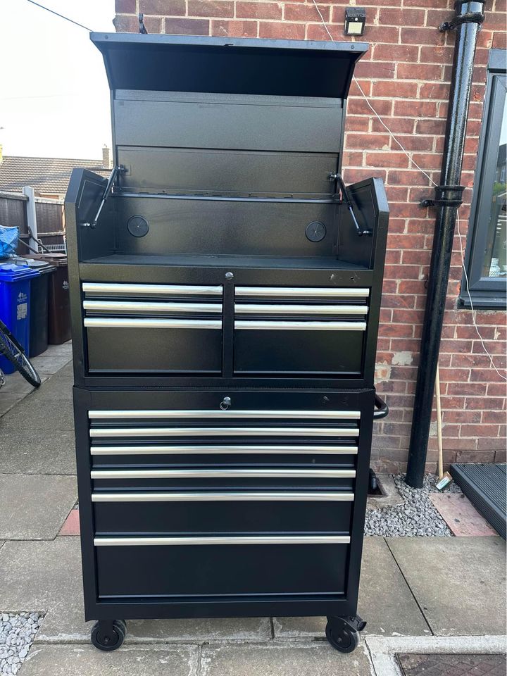 · Halford advance cabins 36 inch  12 drawers slow close new everything working perfect.