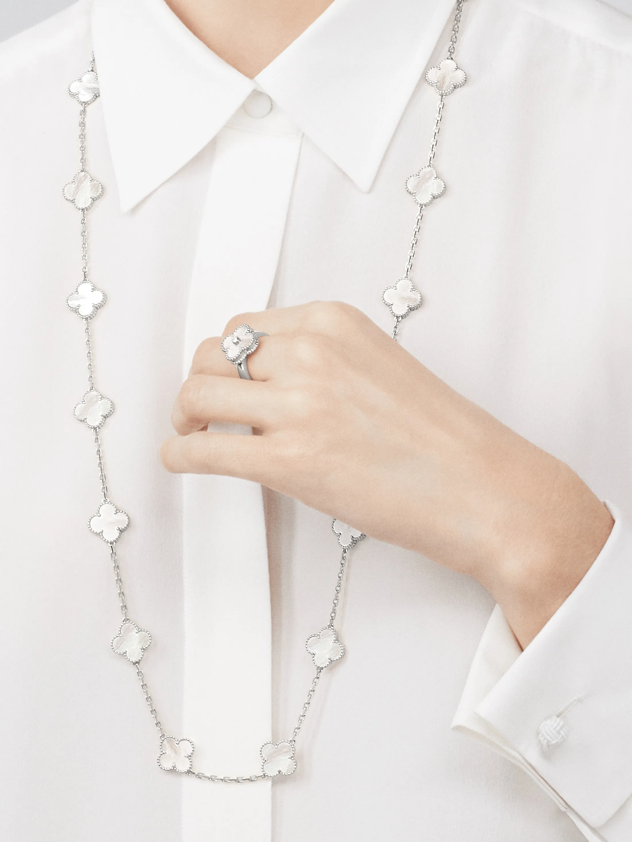 Van Cleef&Arpels Vintage Alhambra long necklace