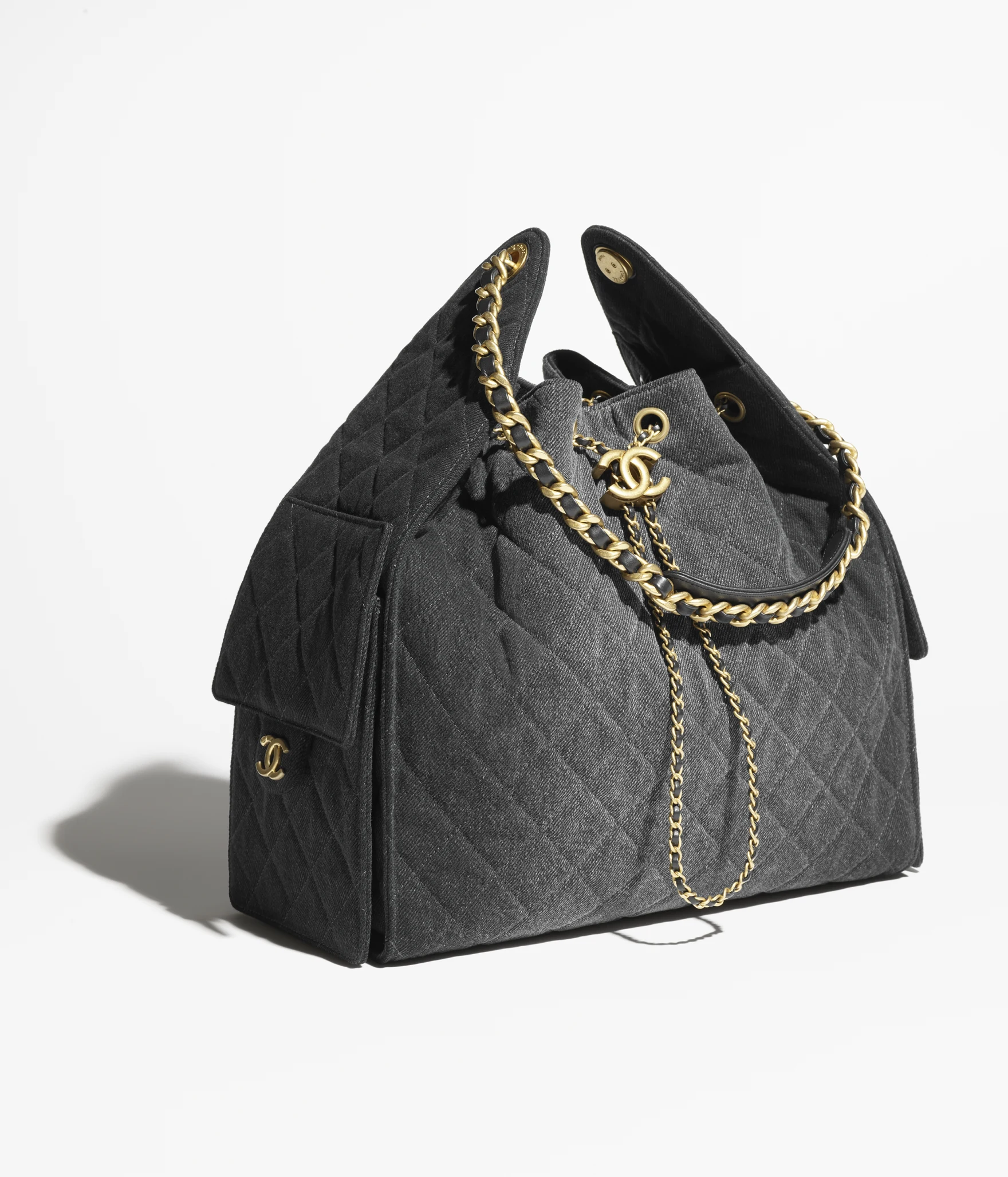 CHANEL 25 Medium Handbag Washed Denim Black