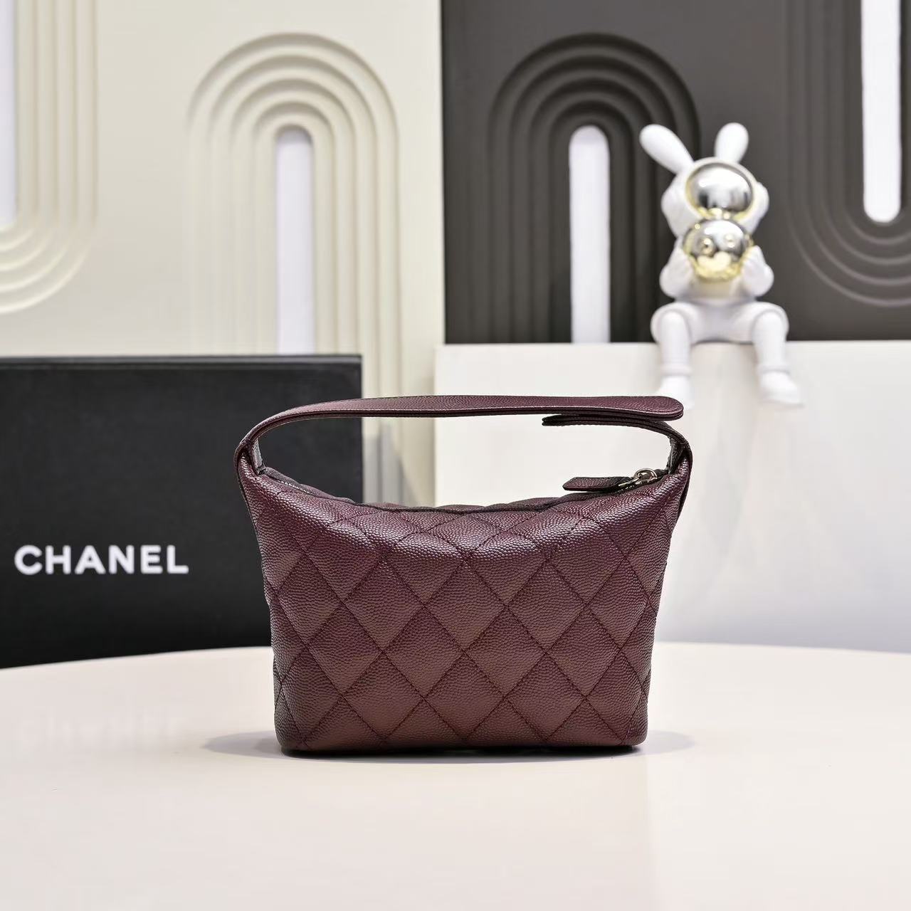 Chanel 25C Quilted Chain Hobo Caviar-deep cocoa