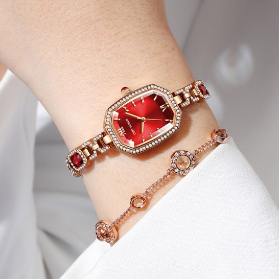 Women's diamond quartz watch