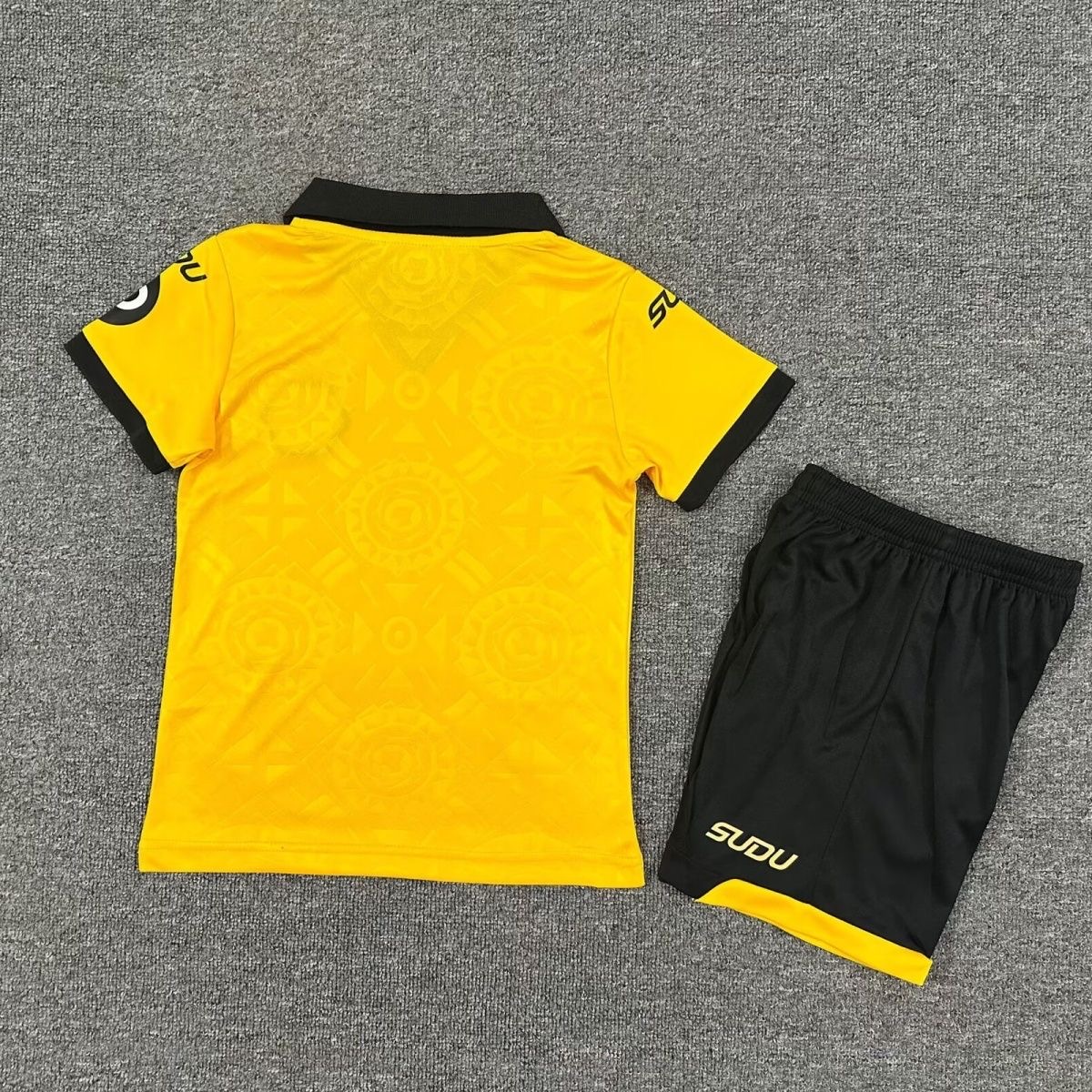 复制2025/2026 Wolverhampton HomeFootball Shirt Kids Size 1:1 Thai Quality