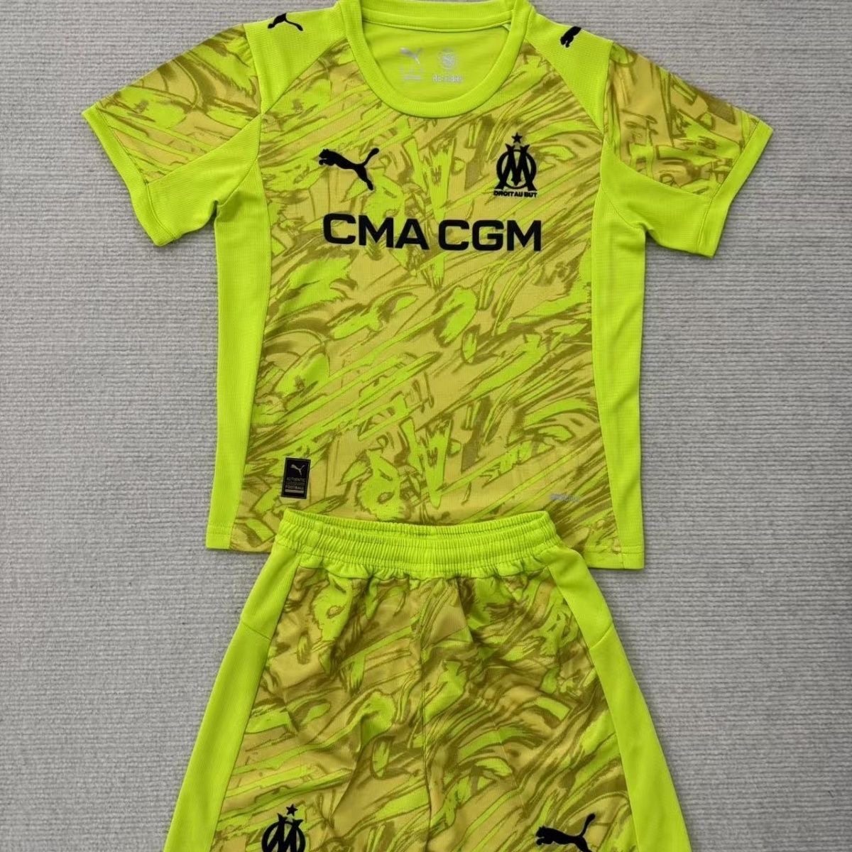 2025/2026 0lympique Marseille Goalkeeper Football Shirt Kids Size 1:1 Thai Quality