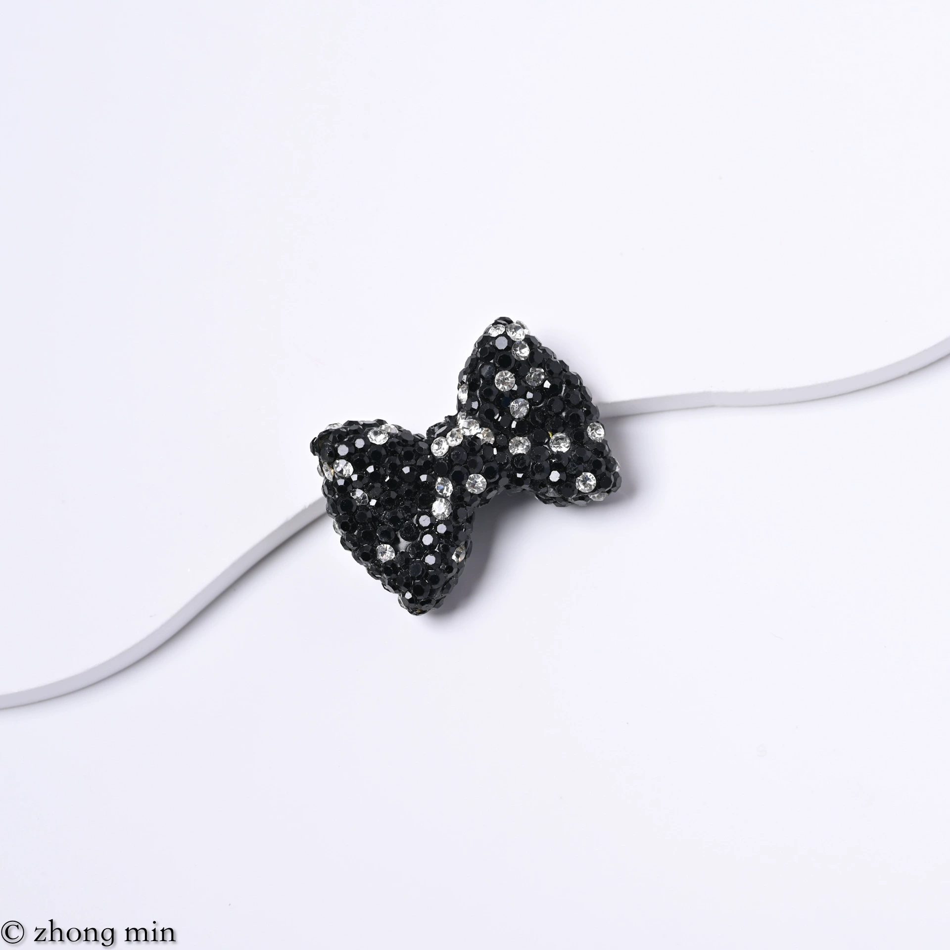 MID-Sparkling Rhinestone Bows 30MM*22MM