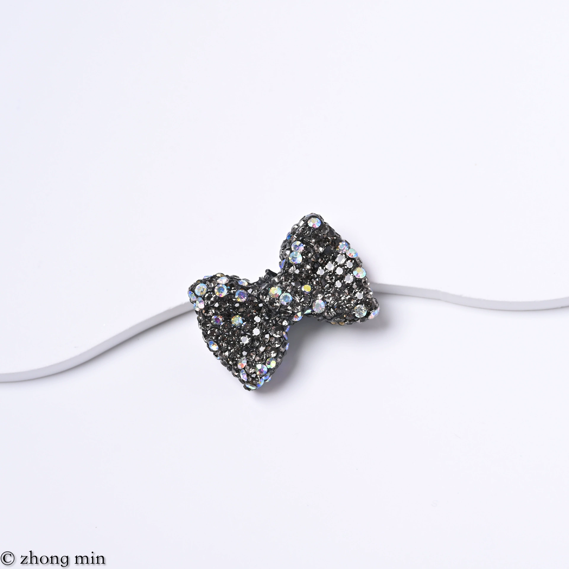 MID-Sparkling Rhinestone Bows 30MM*22MM