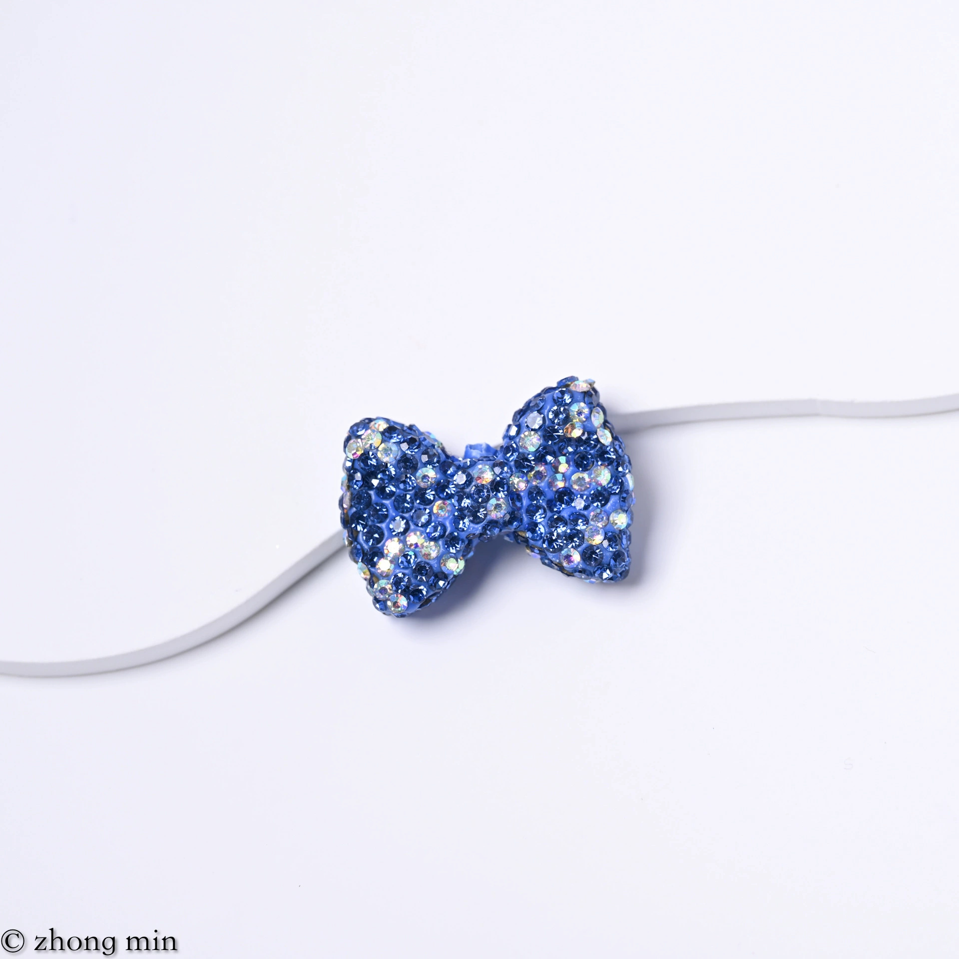MID-Sparkling Rhinestone Bows 30MM*22MM