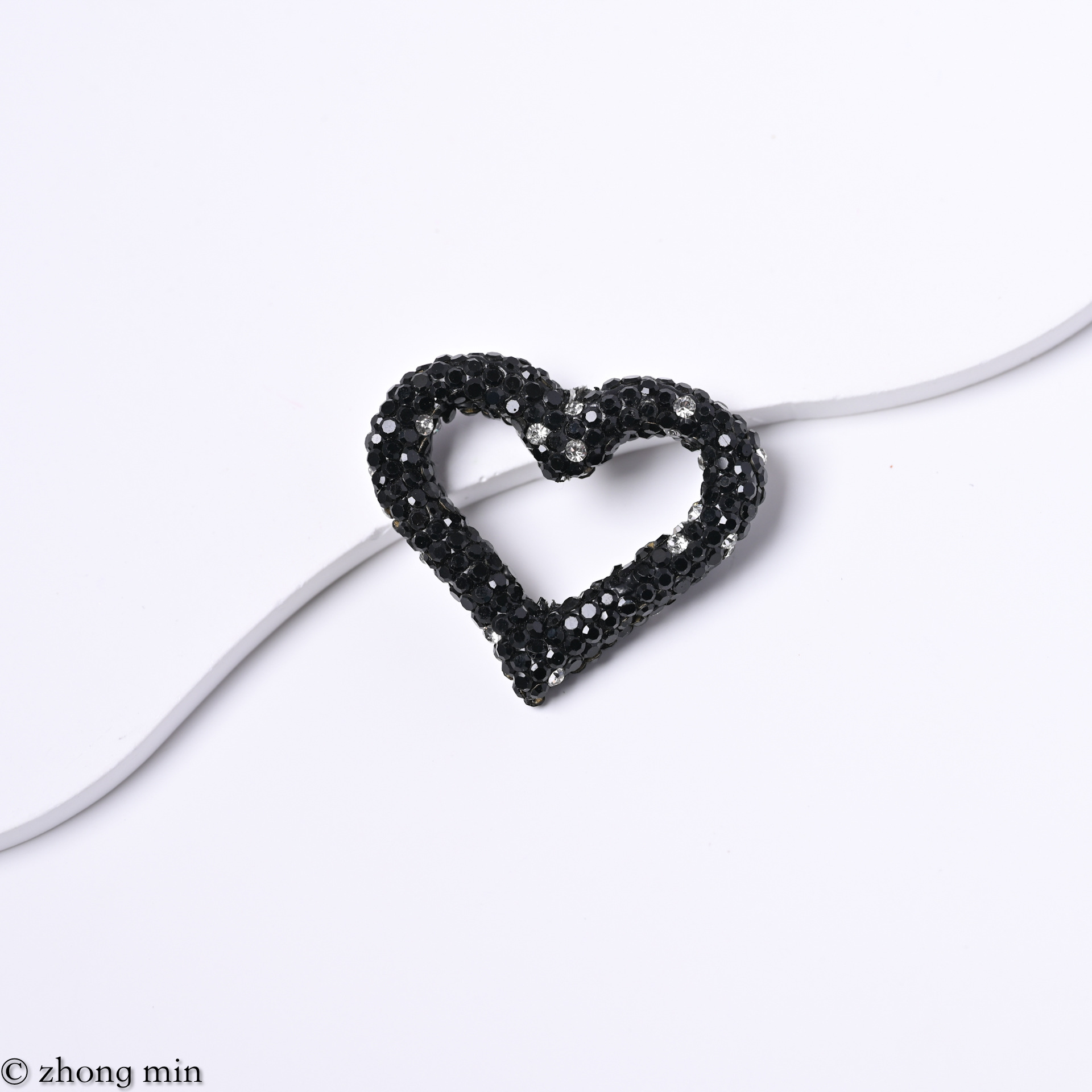 Love with diamonds 32MM*28MM