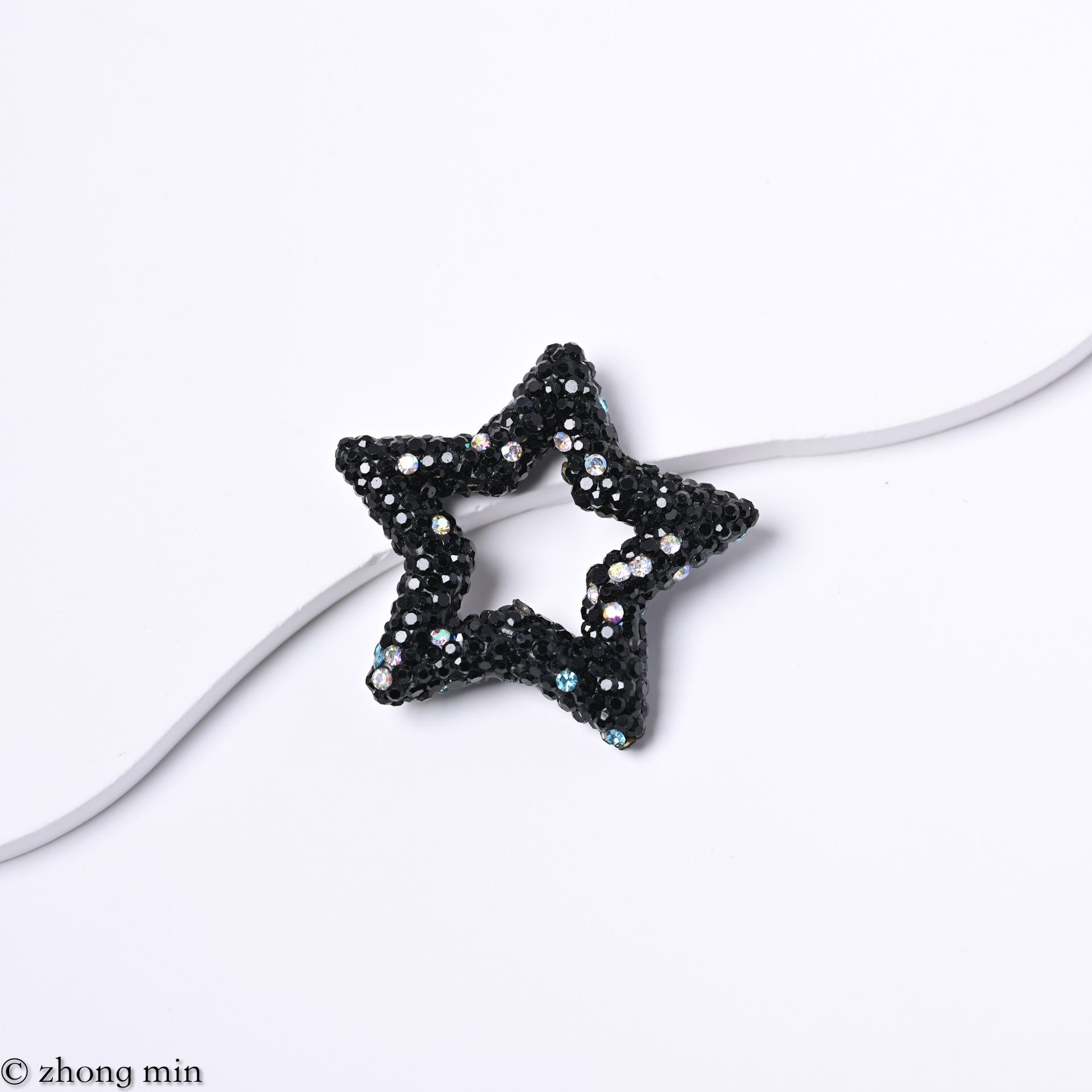 Triangular with diamonds 35MM*35MM