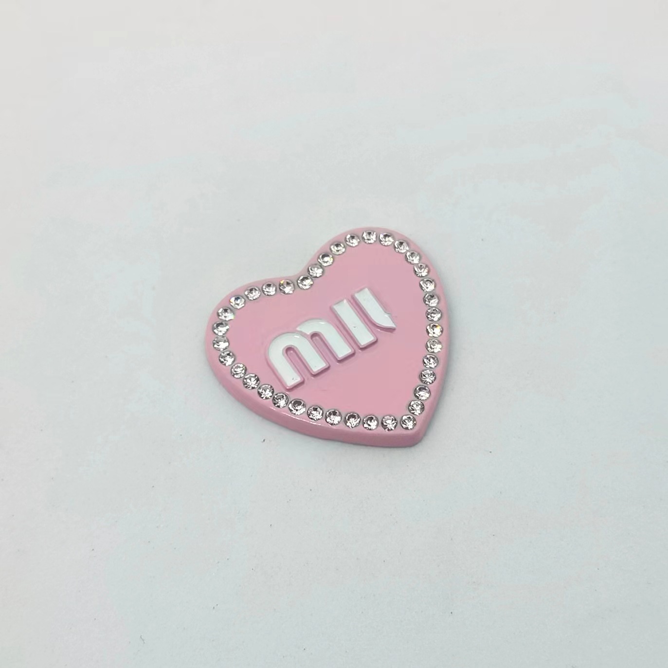 M- Signage With Diamonds 31MM*30MM