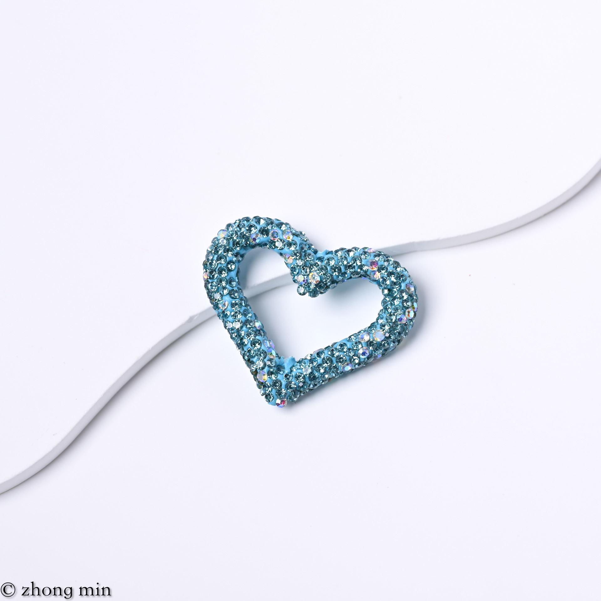 Love with diamonds 32MM*28MM